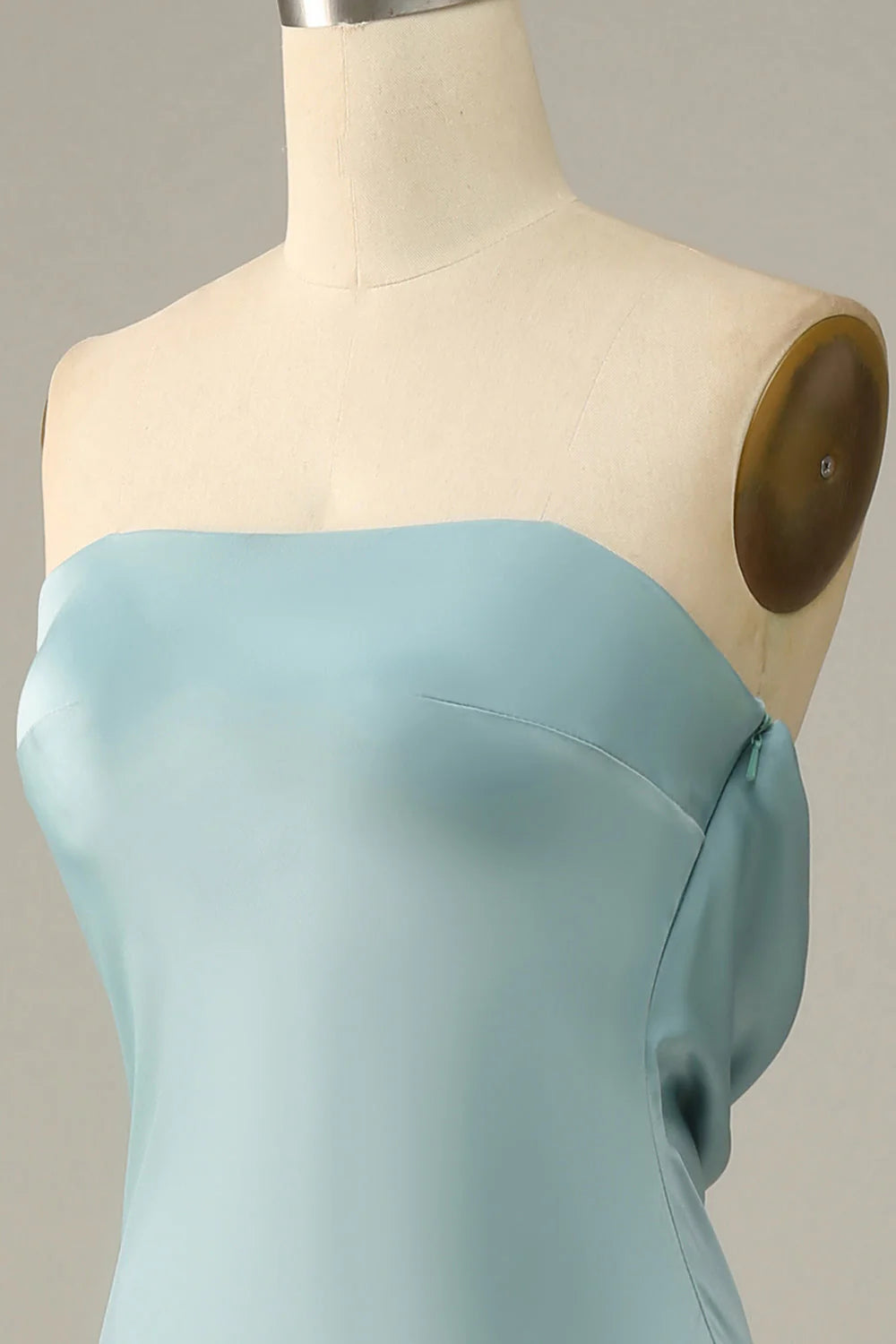 Vestido de dama de honor con cola de pez de satén azul grisáceo