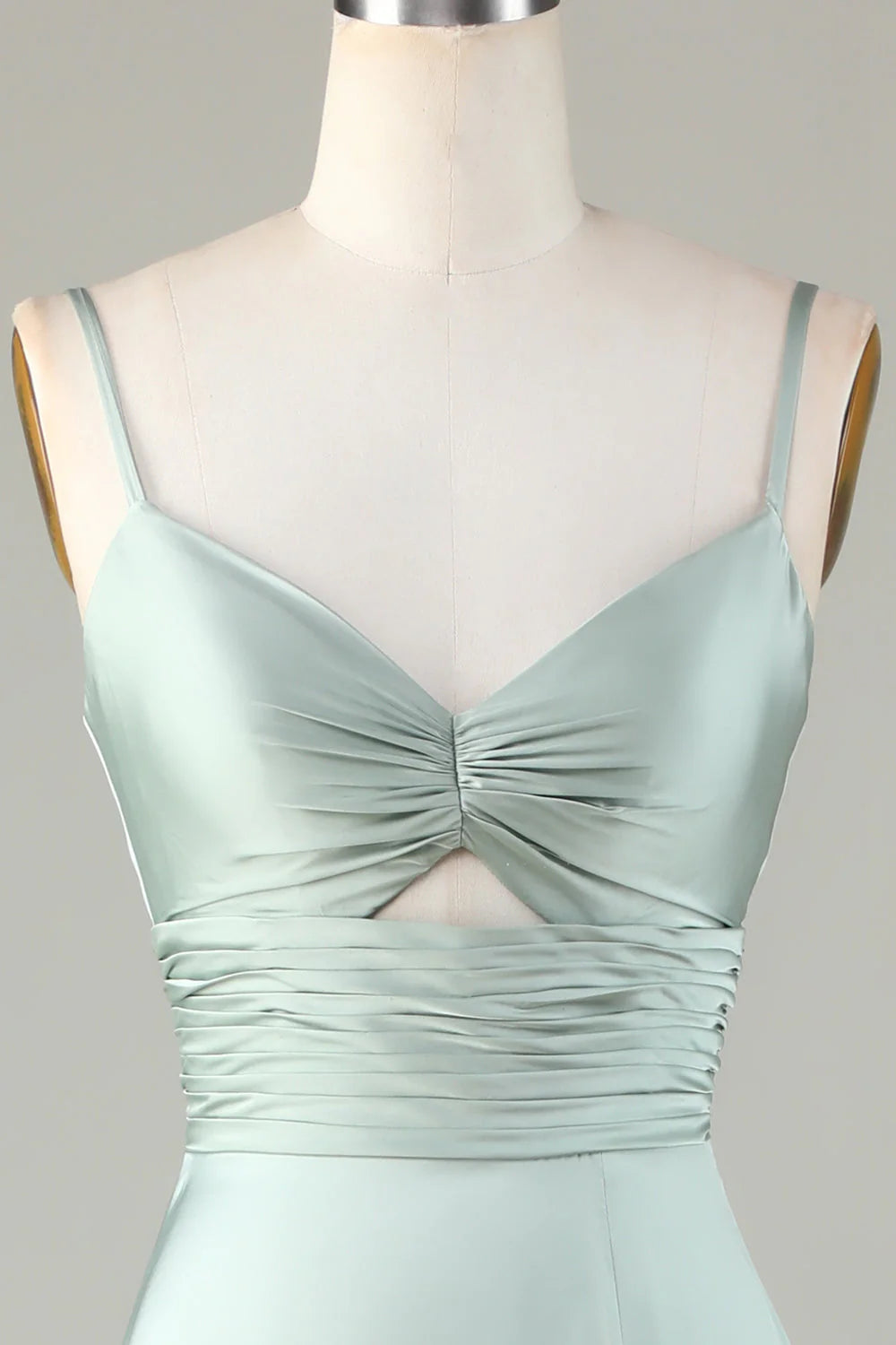 Vestido de dama de honor con abertura en el hombro, de color matcha y tirantes finos con abertura en el ojo de la cerradura