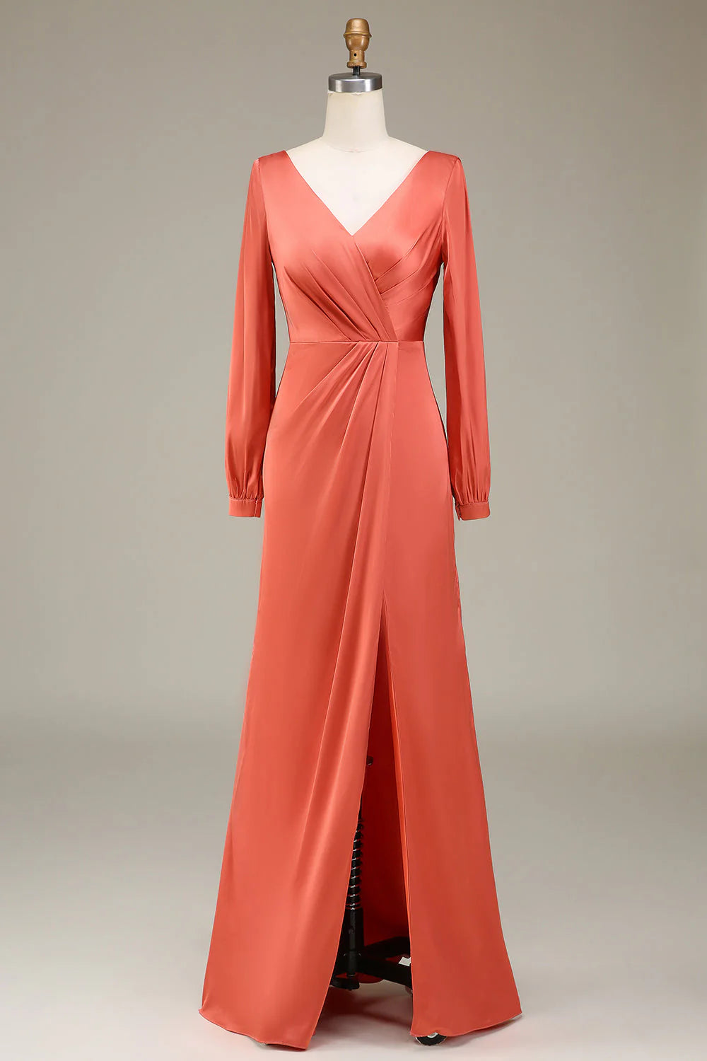 Vestido de dama de honor de satén de cerámica roja con escote en A y abertura