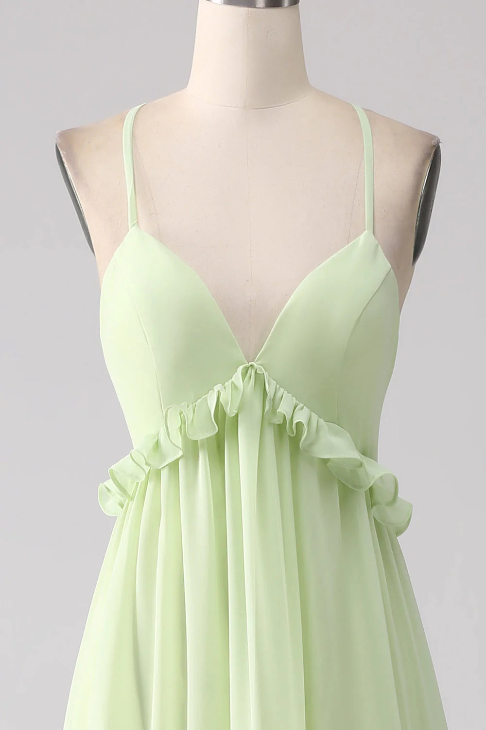 Vestido de dama de honor verde con volantes, encaje y corte A