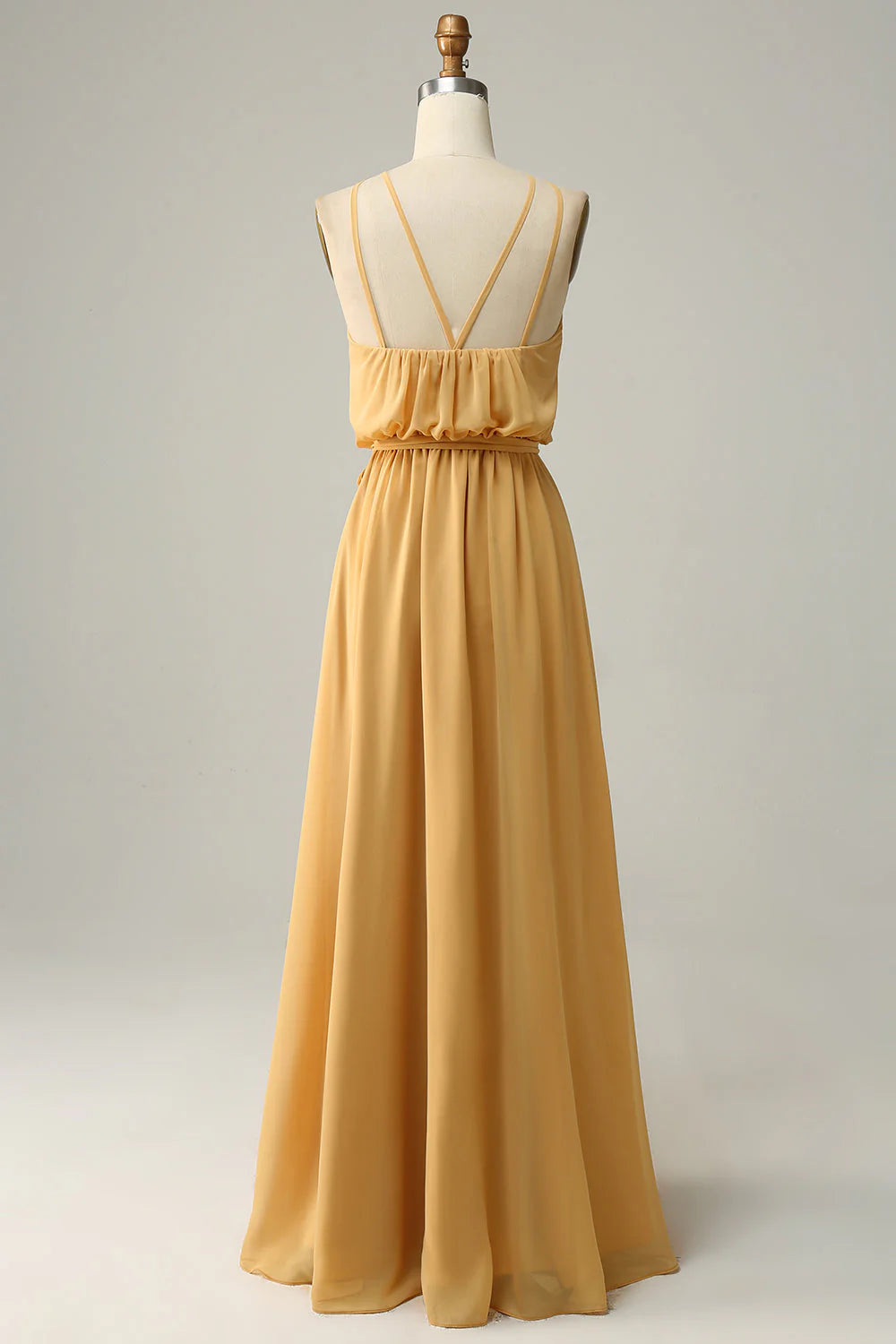 Vestido largo de dama de honor amarillo con escote en A y lazo