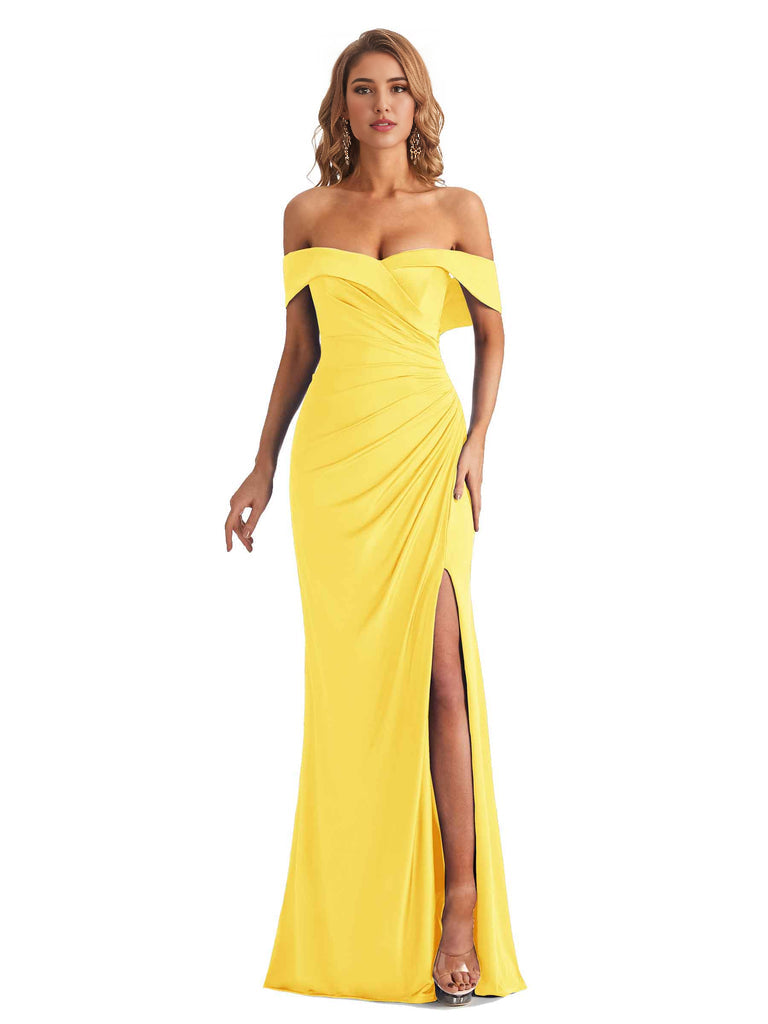 Abiti da damigella d'onore lunghi e formali in jersey con spacco laterale e spalle scoperte, stile sirena sexy