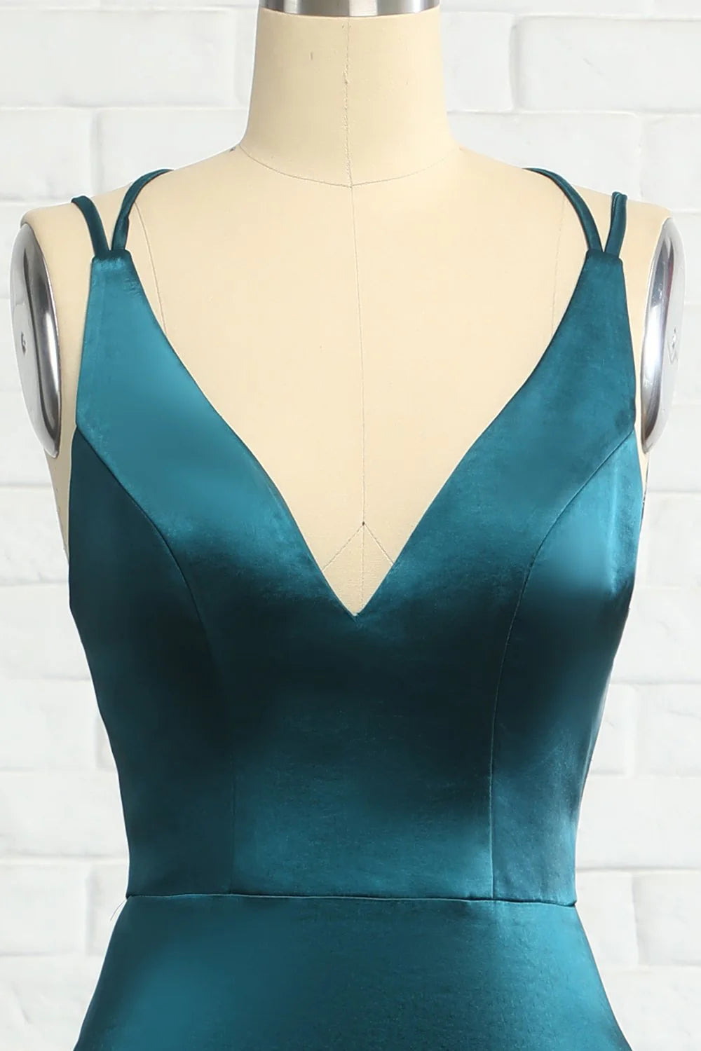 Abito da damigella lungo blu pavone con schiena scoperta e coda di pesce