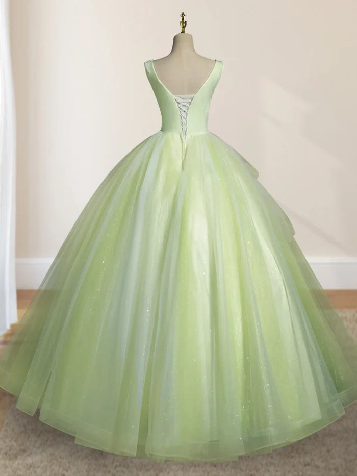 Vestido para adulto de fiesta largo en verde salvia transparente con escote en A y escote en V