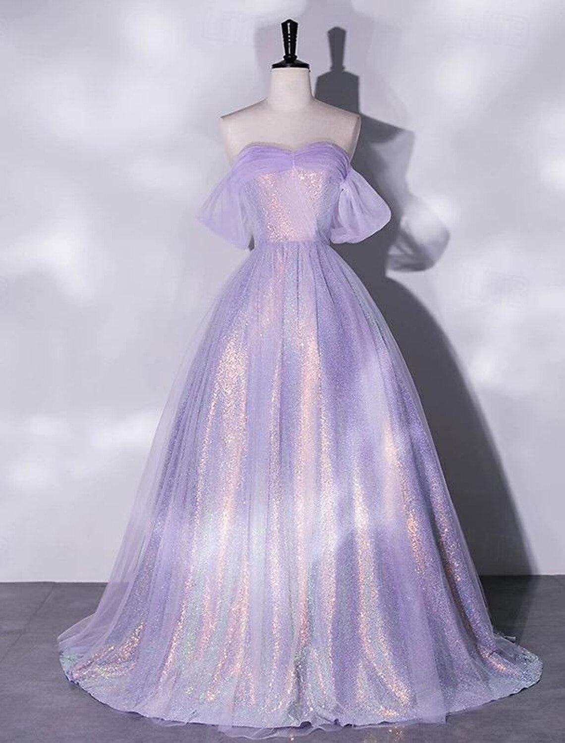 Abiti da ballo a trapezio, scintillanti, per Quinceanera, compleanno, lunghezza al pavimento, maniche corte, spalle scoperte, in tulle con arricciature