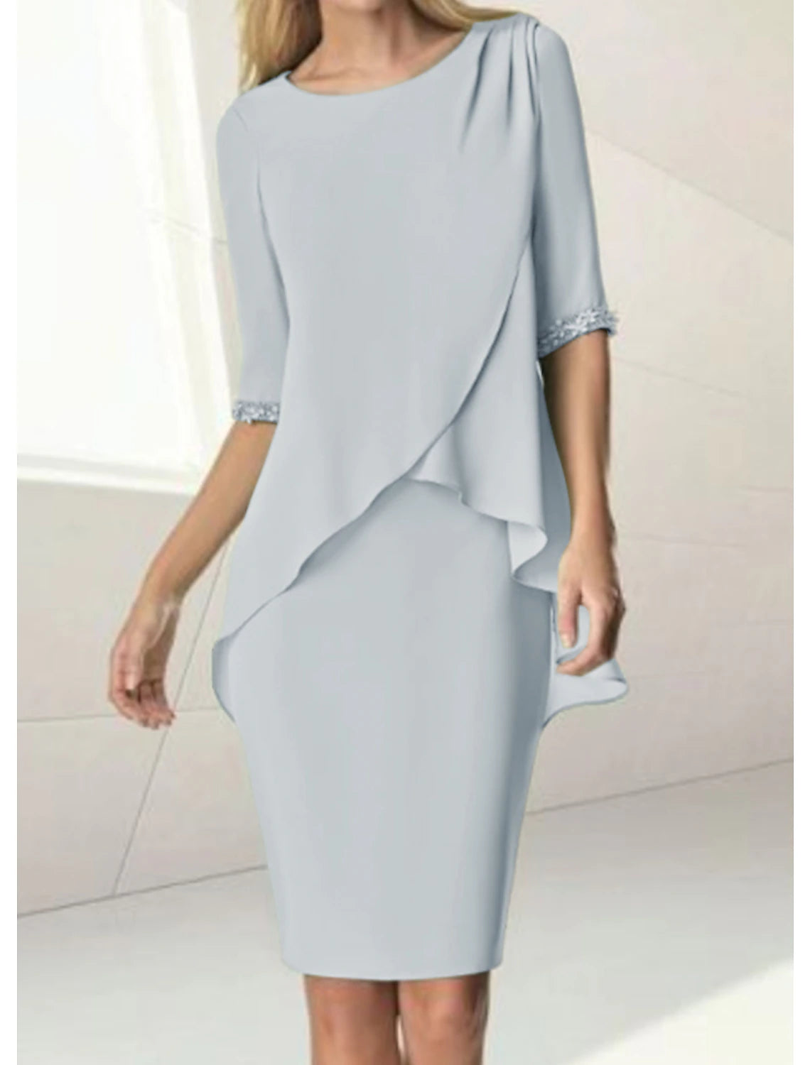 Abito da cerimonia per la madre della sposa, a tubino, con scollo a V, lunghezza al ginocchio, in chiffon, maniche corte, con arricciature e perline