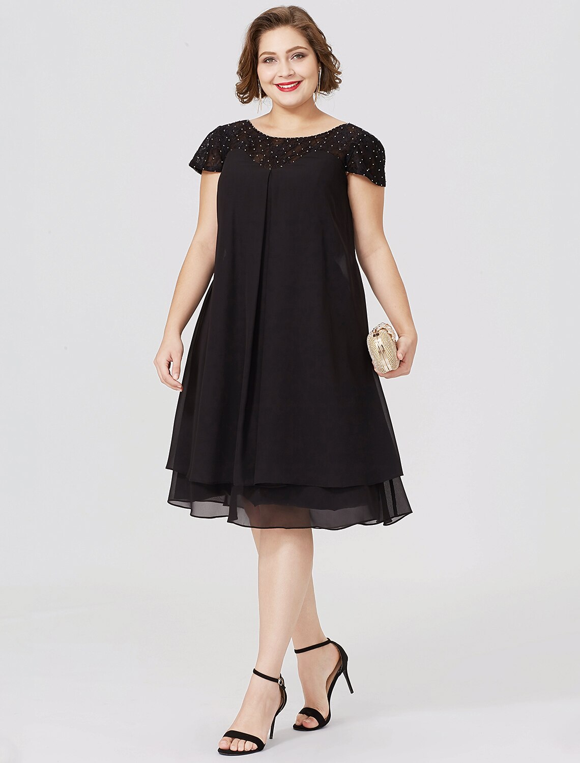 Vestido de madre de la novia con corte tubo/columna, formal, negro, talla grande, transparente, cuello joya, largo hasta la rodilla, gasa, encaje, manga corta, sin pliegues, con inserción de encaje y abalorios