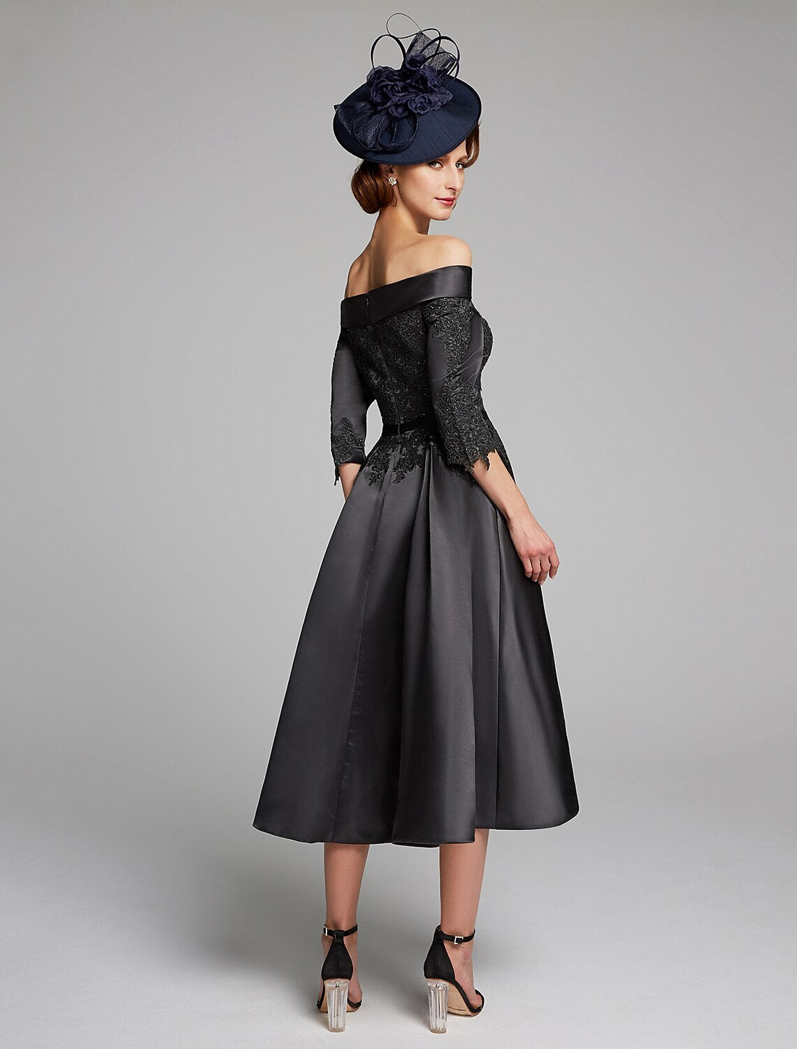 Abito da sposa a trapezio, taglie forti, sexy, con spalle scoperte, lunghezza tè, in raso e pizzo, maniche a 3/4 con fascia/nastro in pizzo