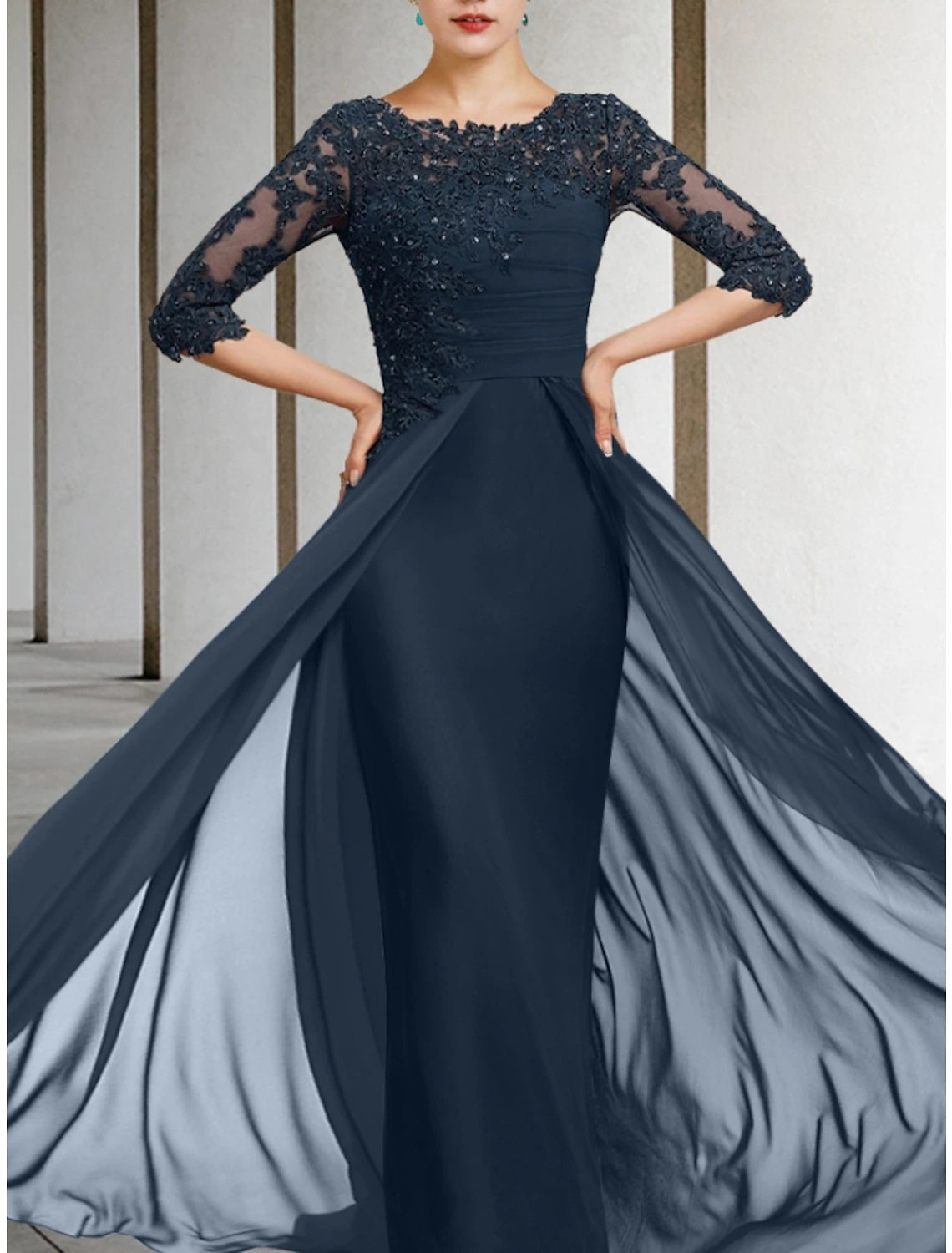 Abito da cerimonia per la madre della sposa, a tubino, elegante, con scollo a gioiello, lunghezza al pavimento, in chiffon, pizzo, mezza manica, con arricciature in paillettes, tinta unita