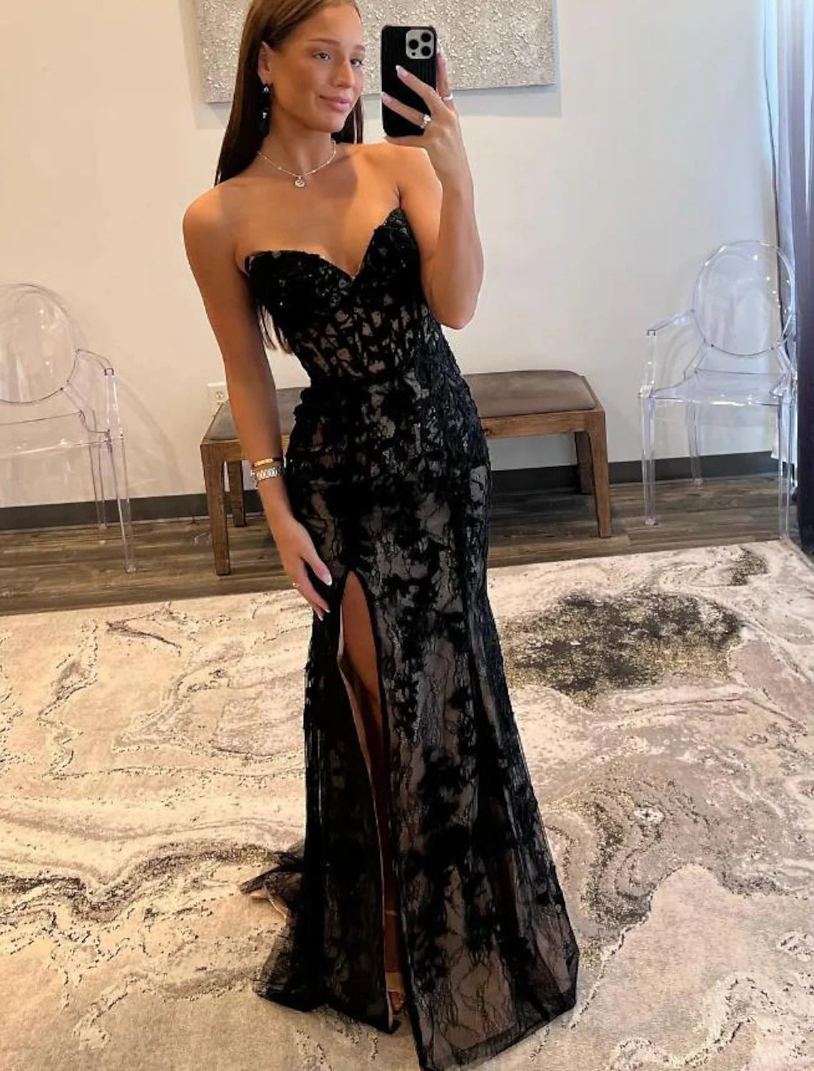 Black Lace Sweetheart Sheath/column Floor-Length Evening Dress with High Slit