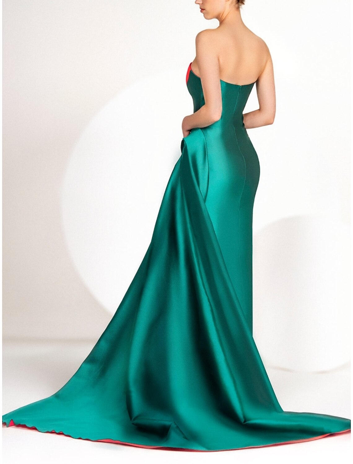 Vestido de noche elegante de Navidad con corte en forma de tubo/columna, vestido formal de corte en cola, sin mangas, escote corazón de satén con abertura fruncida