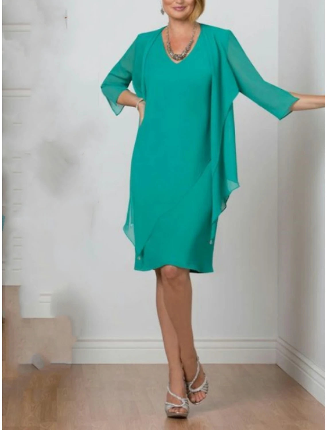 Abito da cerimonia per la madre della sposa in due pezzi, elegante, semplice, con scollo a V, lunghezza al ginocchio, in chiffon, manica a 3/4, tinta unita