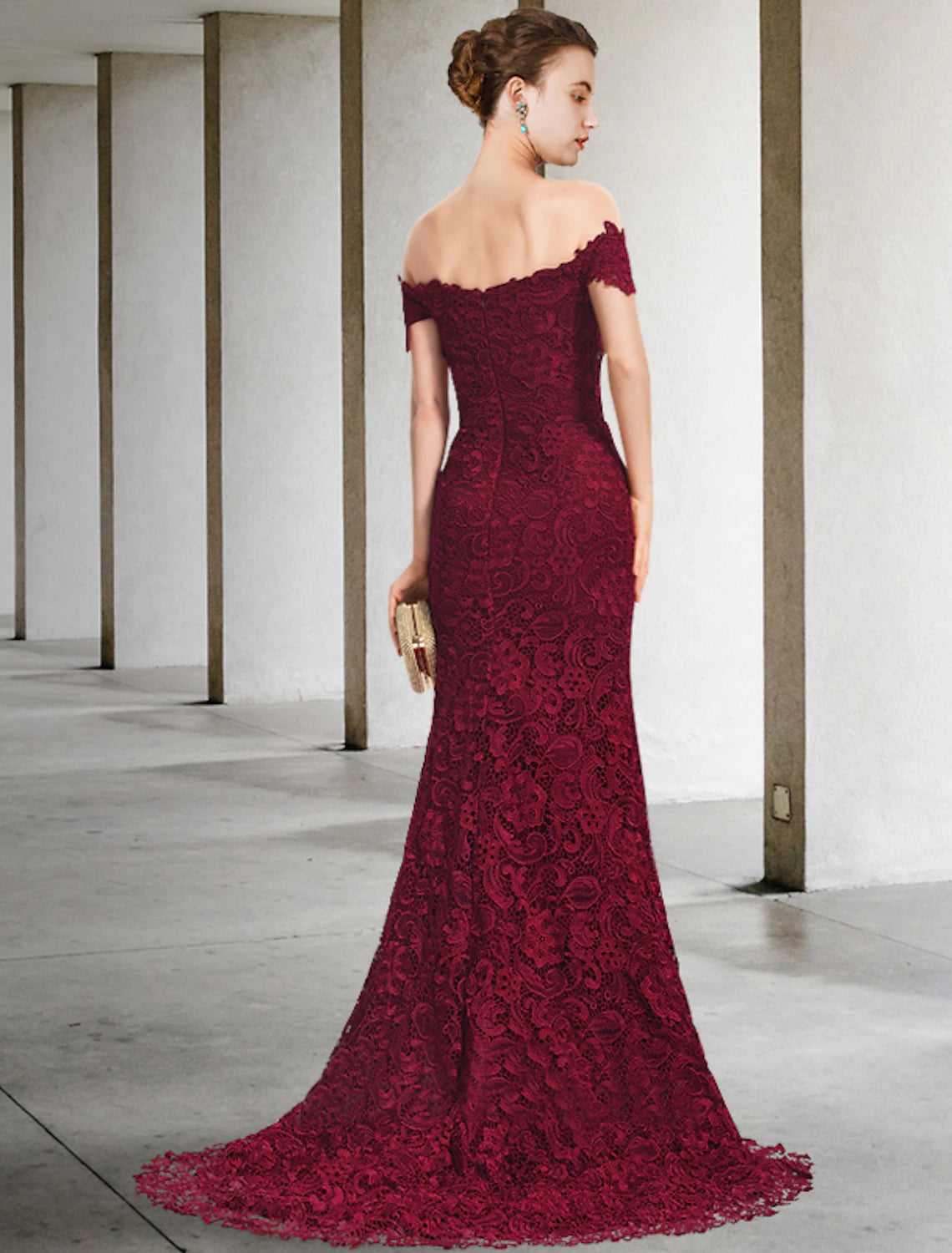 Vestido elegante de sirena/trompeta para madre de la novia, hombros descubiertos, cola larga/cepillo, encaje, manga corta con apliques