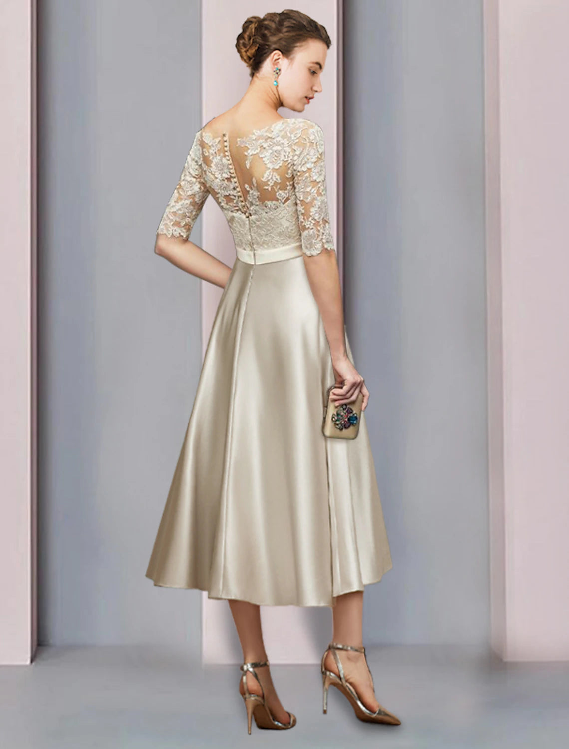 Abito da cerimonia per la madre della sposa, a tubino, con scollo a barchetta, lunghezza tè, in raso, in pizzo, a mezza manica, con fiocco/i e pieghe