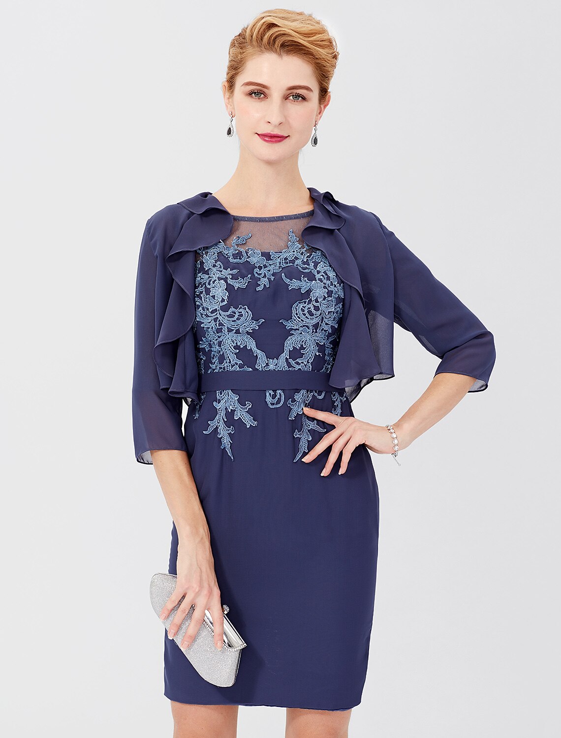 Vestido de madre de la novia con corte tubo/columna, formal, clásico y atemporal, elegante y lujoso, convertible, cuello ilusión, largo hasta la rodilla, gasa, manga 3/4, sí, con faja/cinta