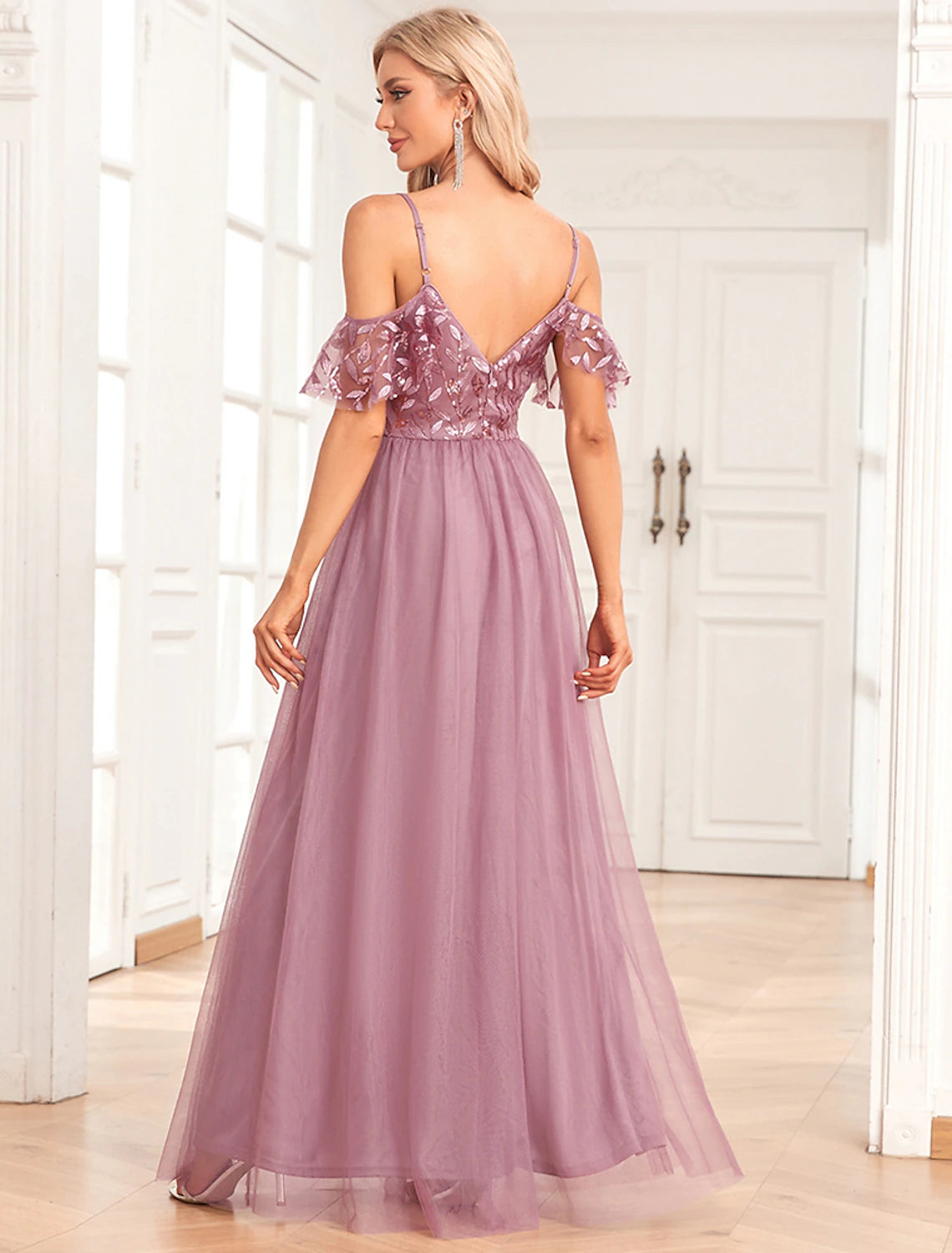 Abito da sera a trapezio, elegante, da sera, da festa, lungo fino al pavimento, senza maniche, con spalline sottili, in tulle, con scollo a V e ricamo di paillettes