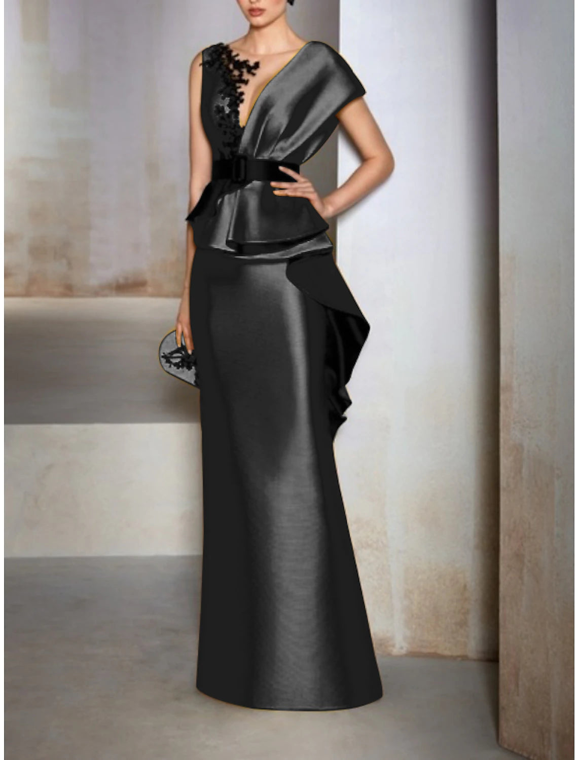 Vestido de noche elegante de satén amarillo con corte tubo/columna color champán, negro, formal, largo hasta el suelo, manga corta, escote en V con volantes y apliques bordados 2025