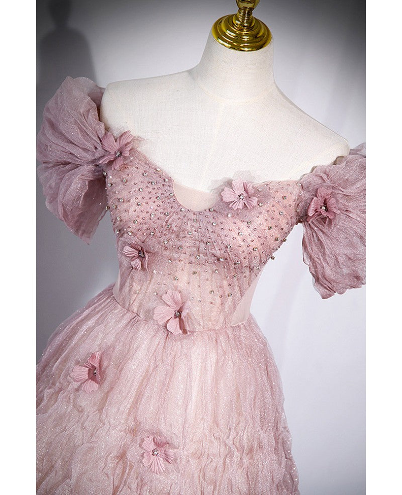 Vestido de fiesta de manga corta con apliques de diamantes de imitación y lentejuelas brillantes en color rosa empolvado, corte en A, estilo princesa, largo, sin espalda y con tirantes.