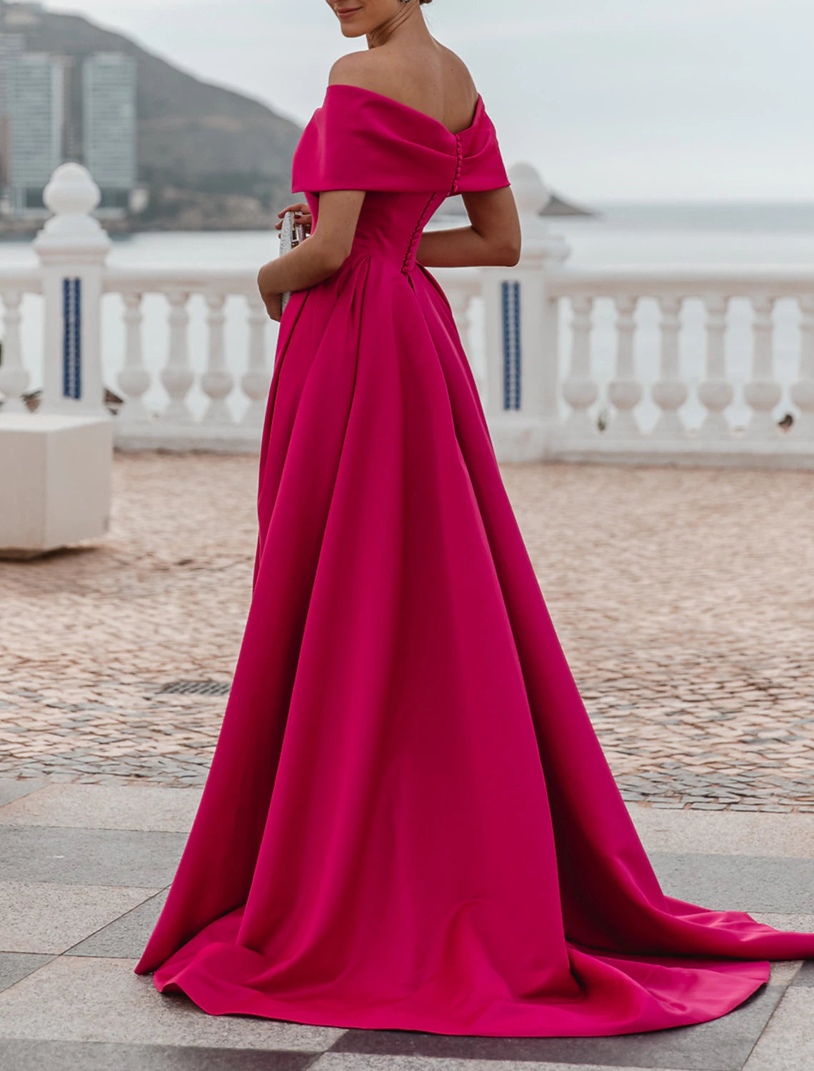 Vestido de noche de corte A, vestido de fiesta, estilo celebridad, vestido formal de boda, cola de corte, sin mangas, hombros descubiertos, vestido de dama de honor de satén con abertura fruncida