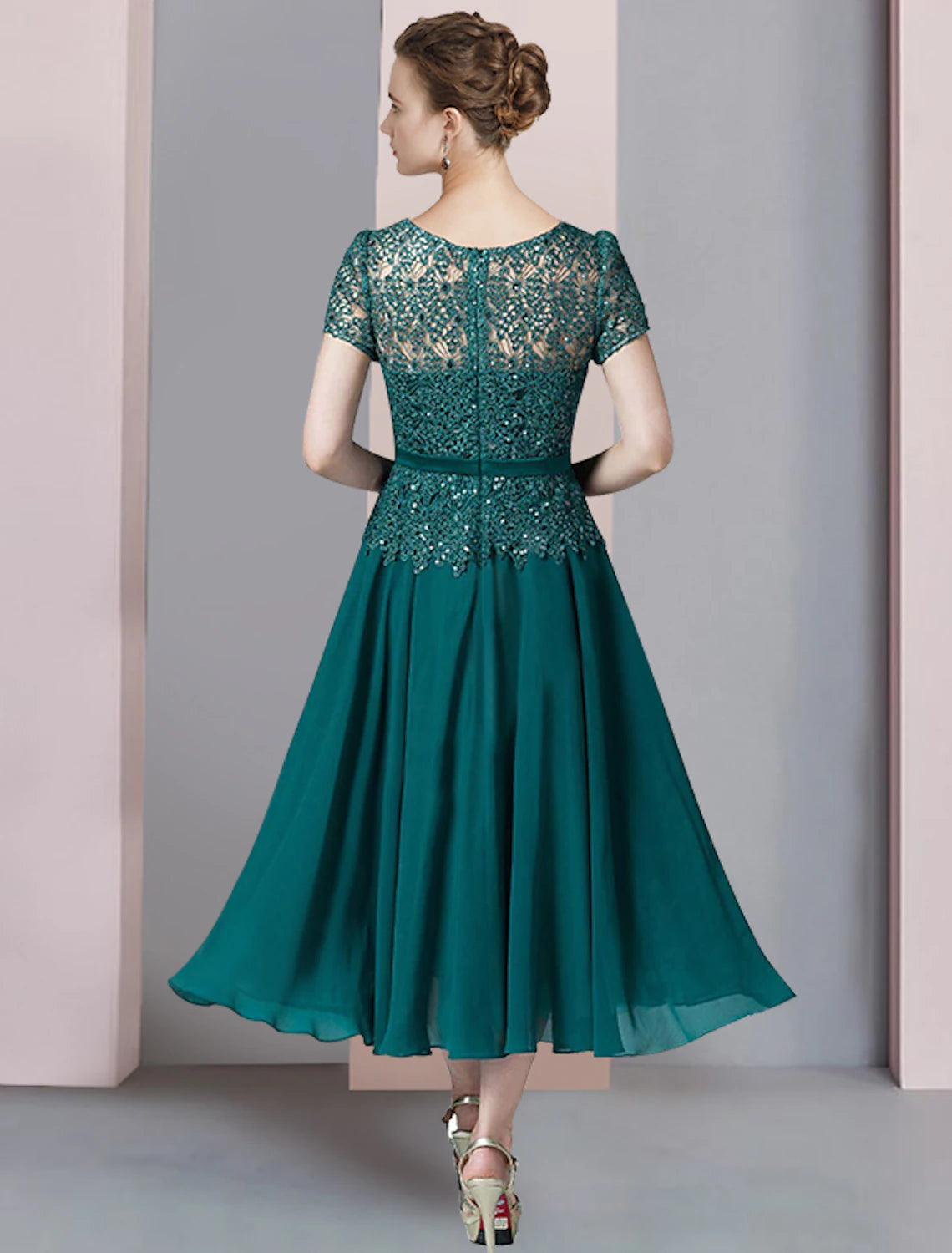 Vestido de dos piezas de corte A para madre de la novia, elegante vestido formal para invitada de boda, escote en V, largo hasta la rodilla, de gasa con encaje, manga corta, cruzado con apliques de lentejuelas.