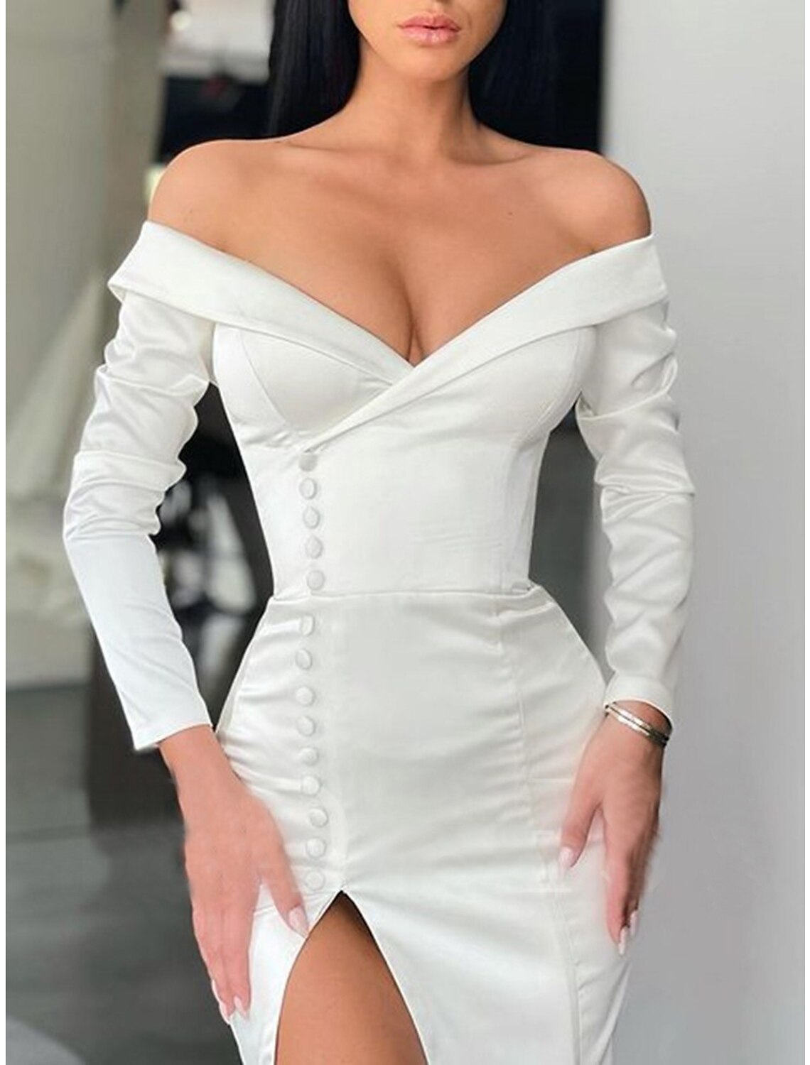 Mermaid / Trumpet Reformation Amante Sexy Wedding Guest Formal Evening Dress Off Shoulder Long Sleeve Sweep / Brush Train Charmeuse with Buttons Slit