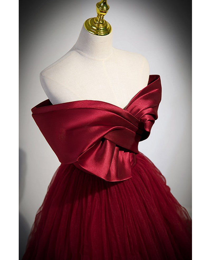 Vestido de noche único y elegante de color rojo vino, sin tirantes, con hombros descubiertos, corte princesa en forma de A, lazo, manga corta, espalda descubierta, tirantes y largo hasta el suelo.