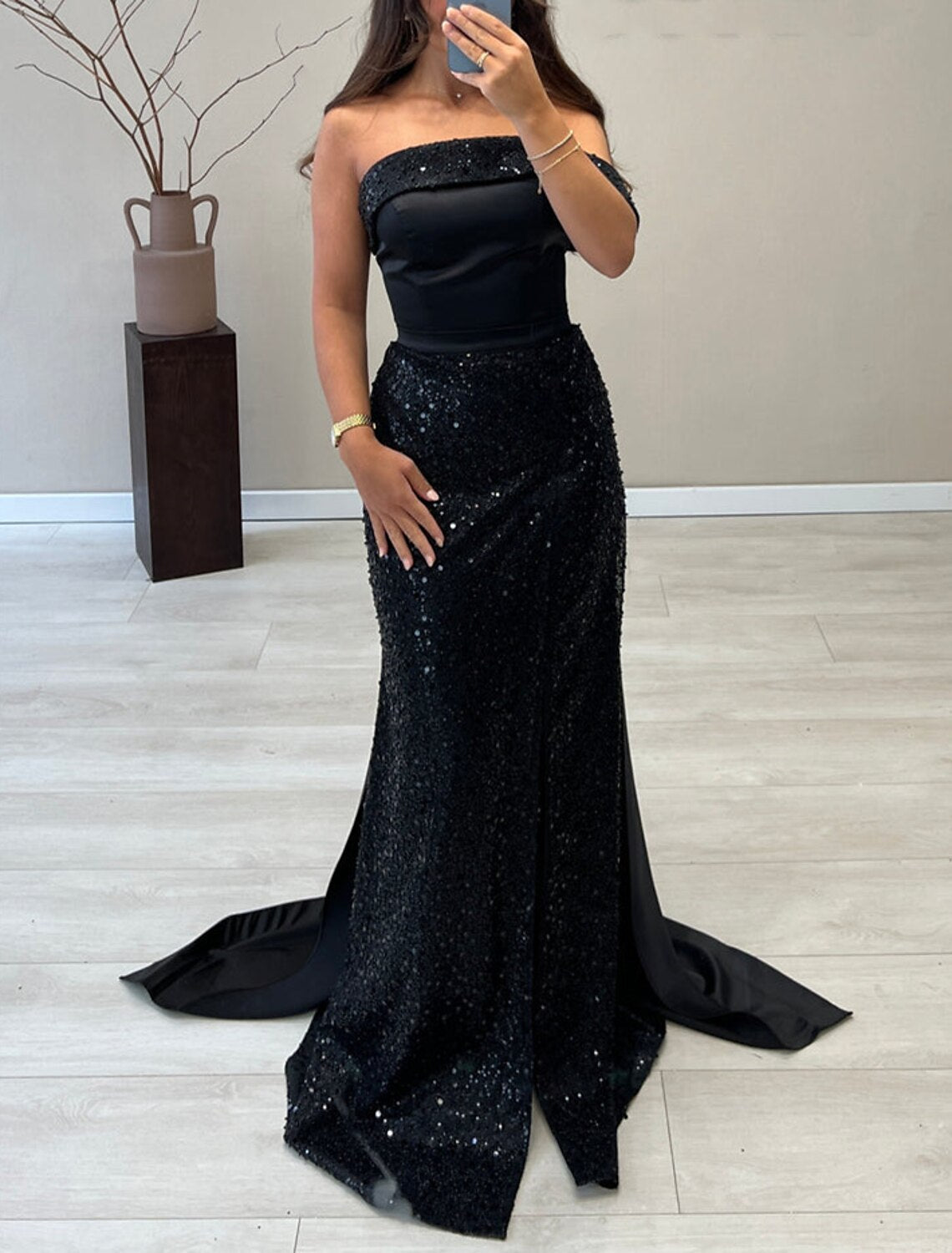 Mermaid / Trumpet Evening Gown Black Dress Dress Wedding Court Train Sleeveless Strapless Satin with Pearls Sequin