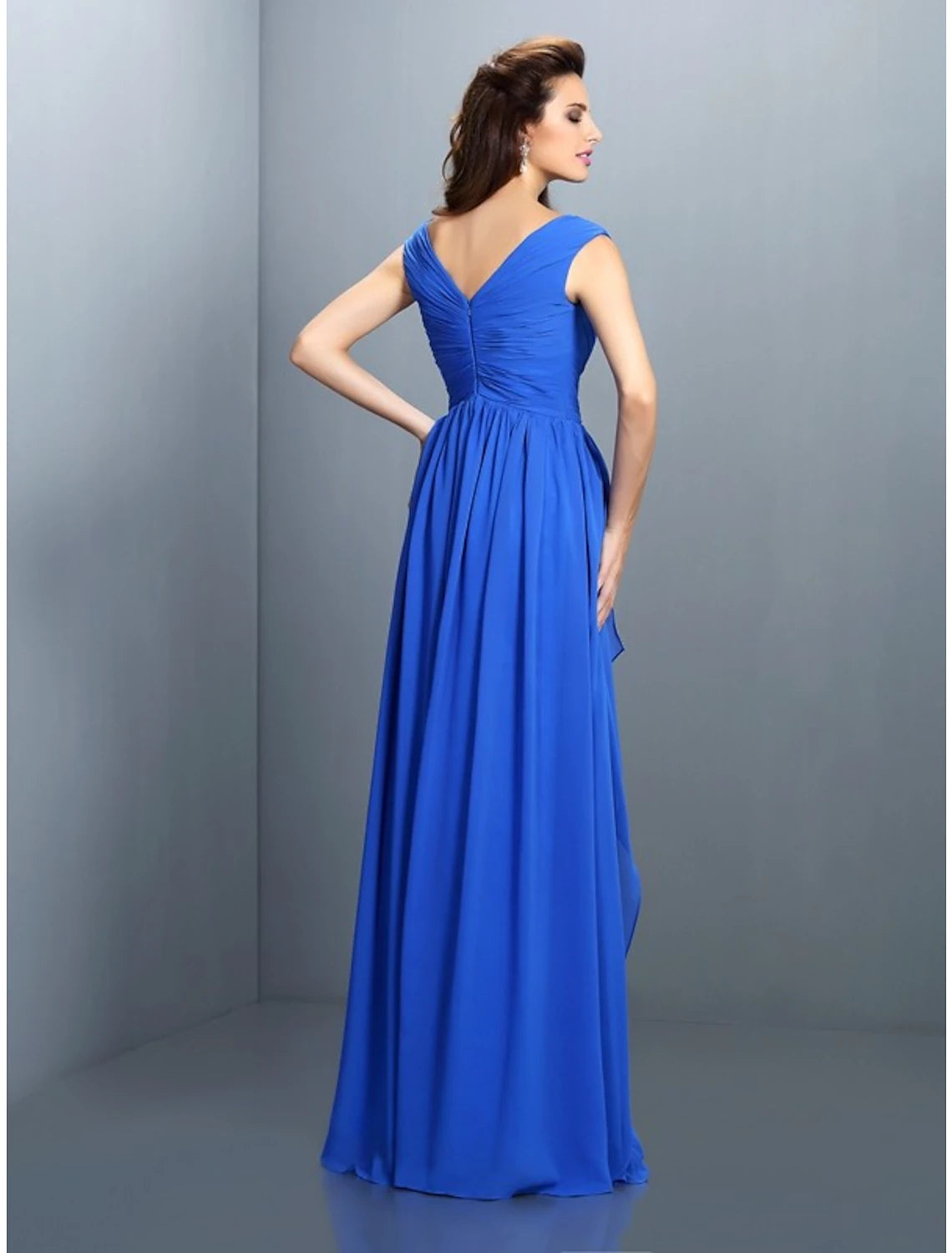 Elegant Royal Blue Chiffon A-Line Floor-Length Bridesmaid Dress with V-Neck