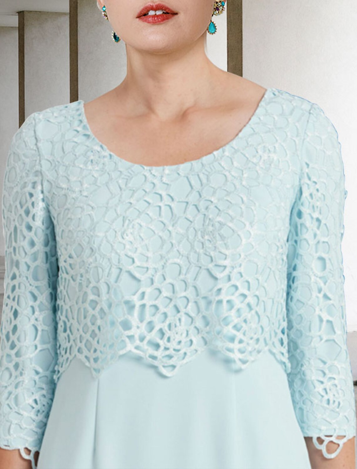 Vestido de dos piezas para madre de la novia, elegante, de invierno, con chaqueta, media manga, escote redondo, largo hasta la rodilla, encaje, gasa, broche de cristal.