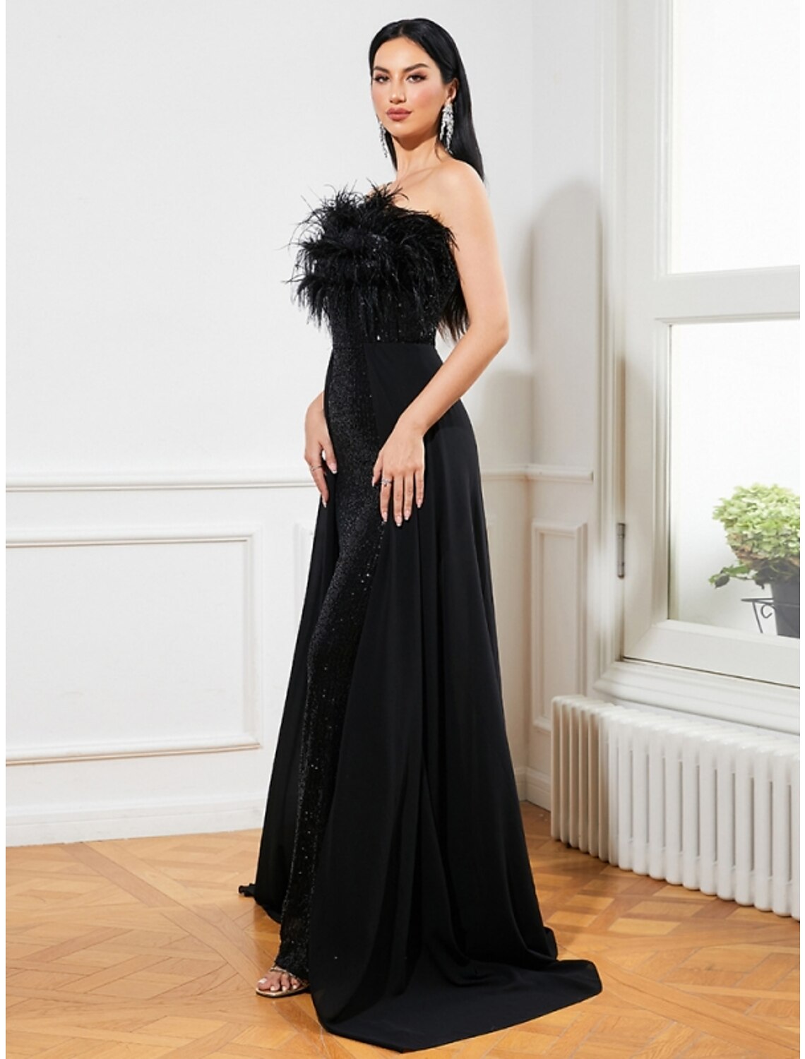 Black Sequin Straight Neck Sheath/Column Floor-Length Evening Dress with Feathered Bust