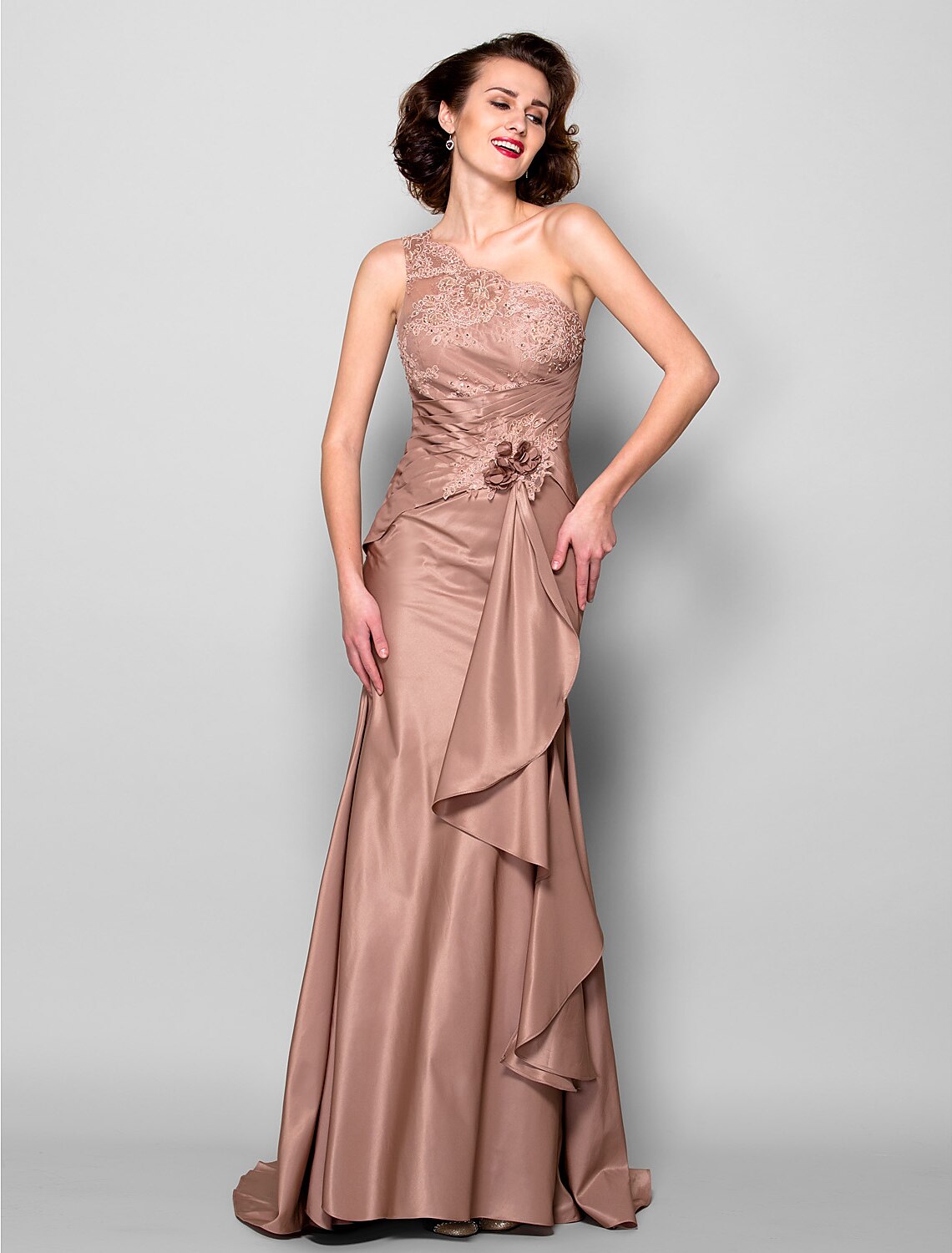 Vestido de sirena/trompeta para madre de la novia, floral, de un solo hombro, con cola larga y encaje de tafetán, sin mangas y con flores