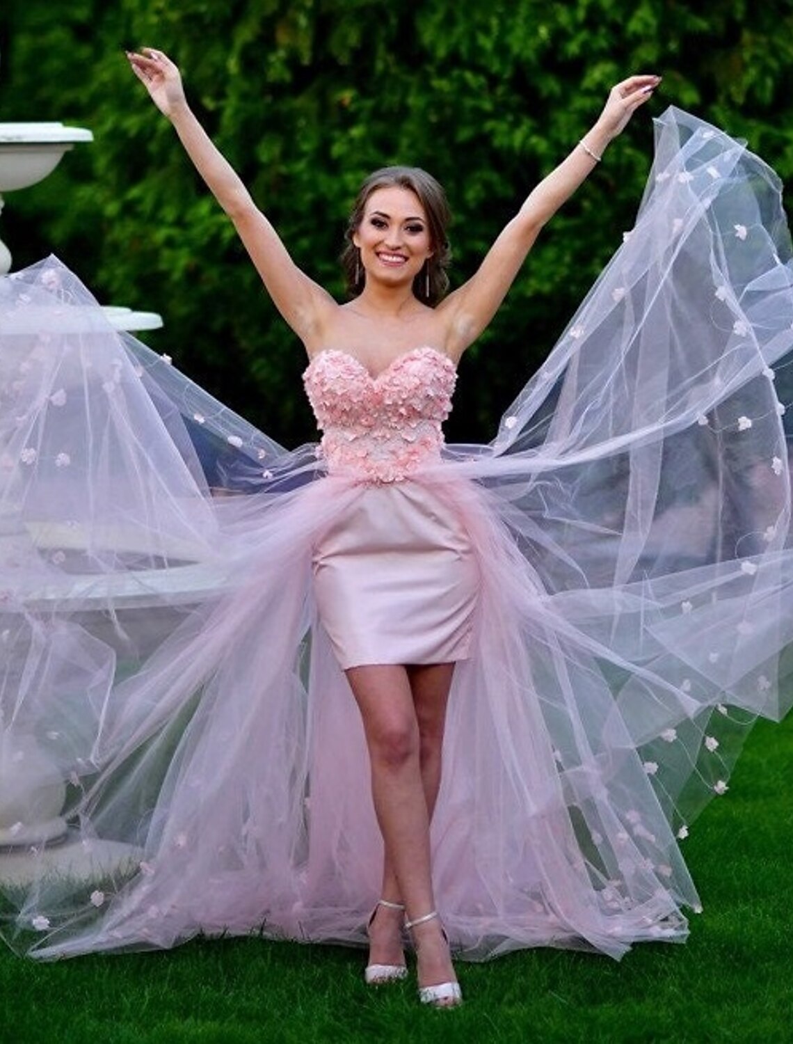 Abiti da ballo a tubino / colonna, abiti da ballo a sirena, da sposa, da festa, senza maniche, con strascico a ruota, in tulle con applicazioni ricamate