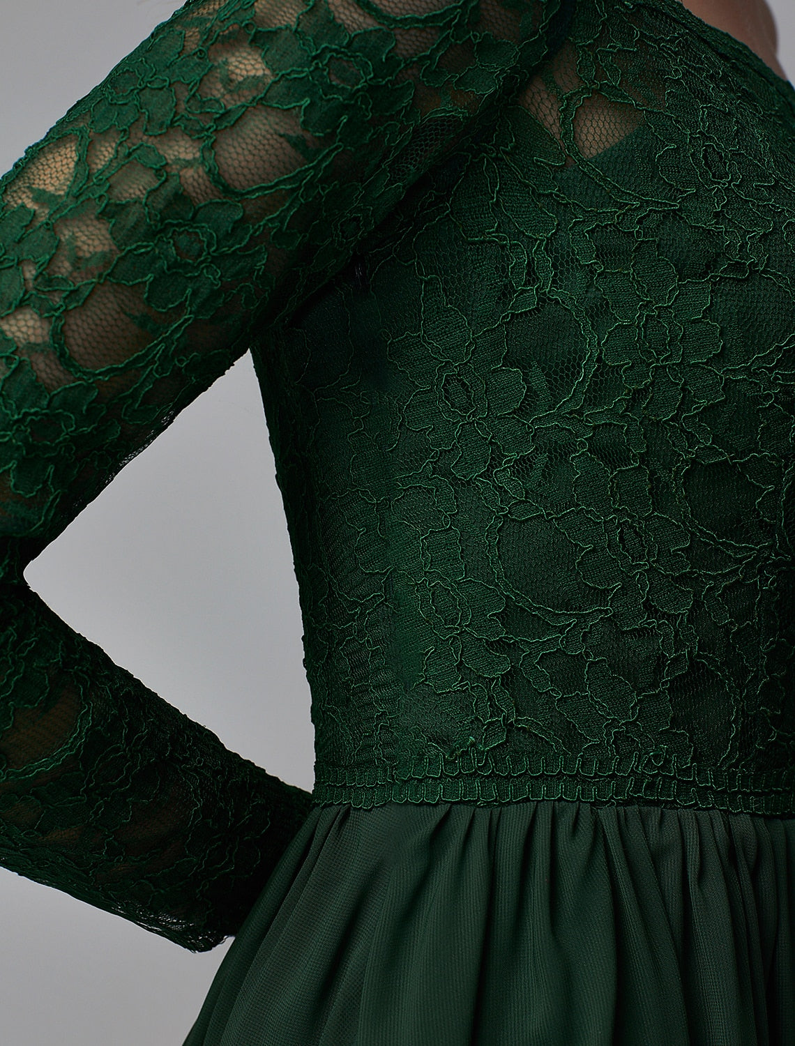 Abito da damigella d'onore a trapezio, con spalle scoperte, maniche lunghe, elegante, lunghezza pavimento, in chiffon/pizzo con pizzo