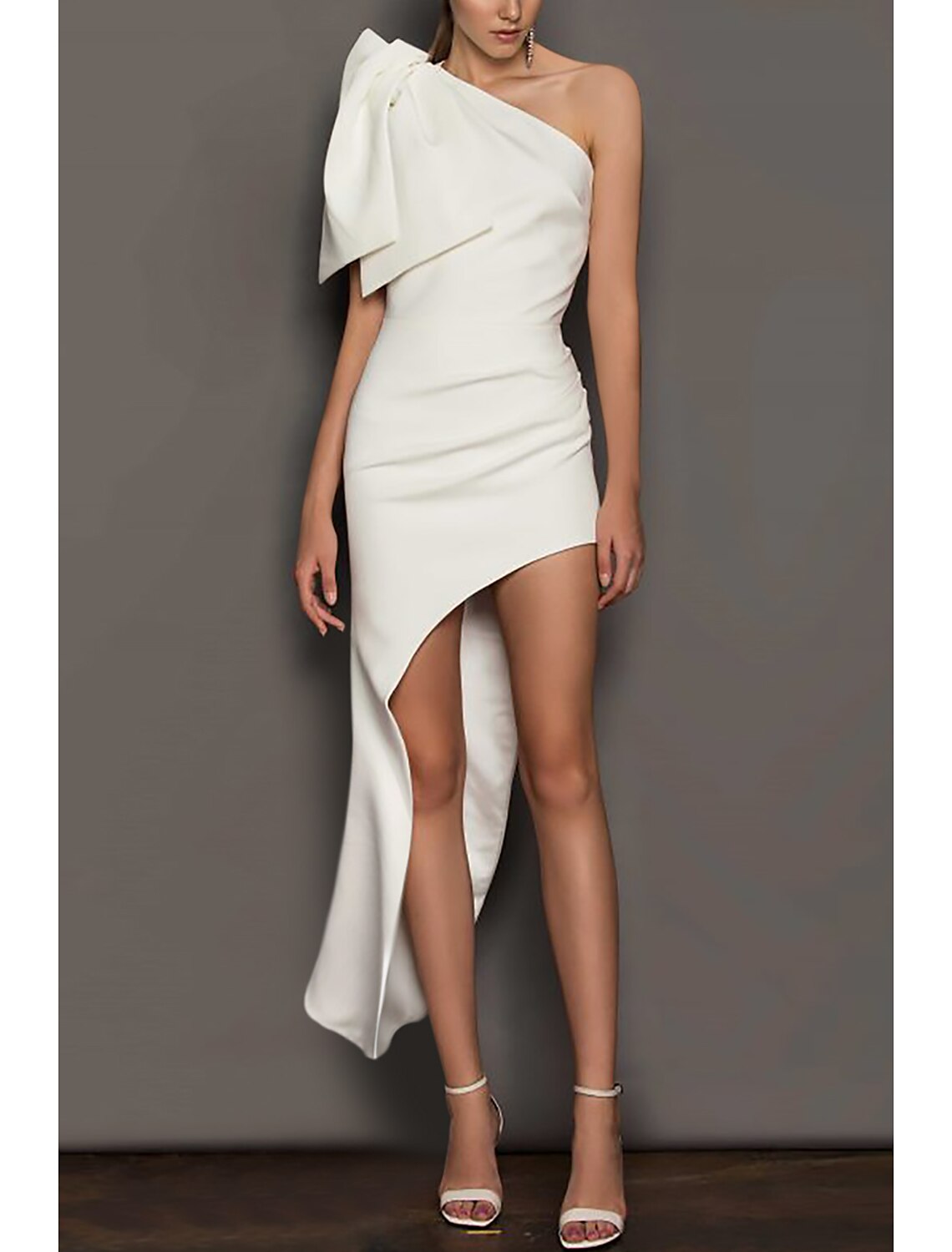 Vestido de cóctel con corte tubo/columna, minimalista, para fiesta, cumpleaños, asimétrico, sin mangas, con un solo hombro, de tela con colores puros.