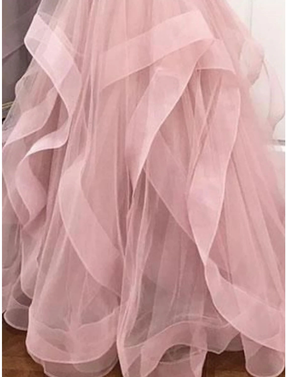 Vestido de fiesta con capas plisadas para invitada de boda, quinceañera, largo hasta el suelo, sin mangas, escote en V, organza, espalda descubierta y volantes cruzados 2025