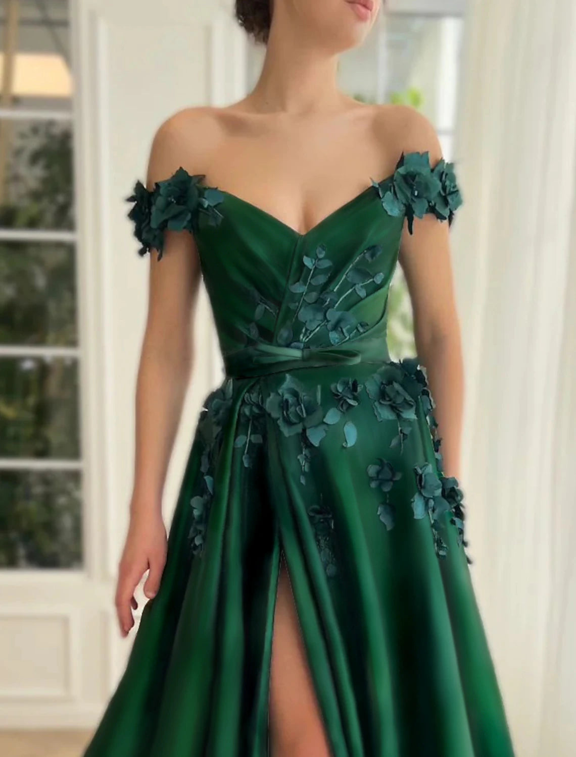Vestido de fiesta de lujo, vestido navideño rojo y verde, vestido de fiesta de boda, largo hasta el suelo, manga corta, hombros descubiertos, satén con apliques de abertura 2025