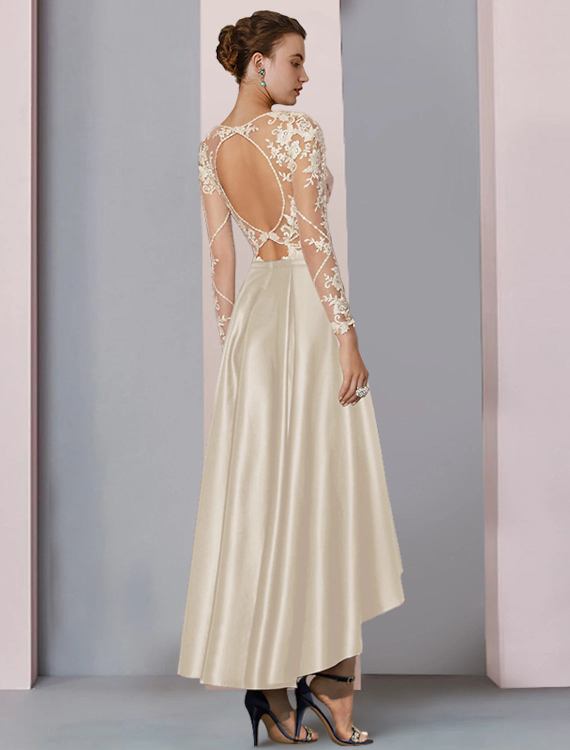 Abito da cerimonia per la madre della sposa, a trapezio, elegante, con scollo a barchetta, asimmetrico, lunghezza tè, in raso, pizzo, maniche lunghe, con pieghe e applicazioni di perline