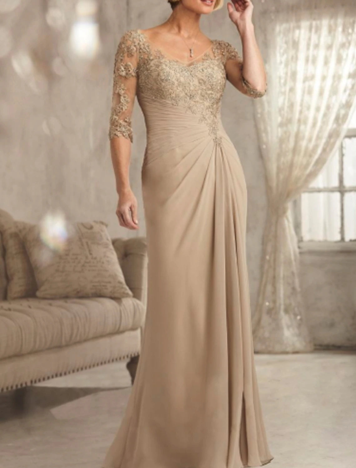 Abito da cerimonia per la madre della sposa, a tubino, con scollo a V, sexy, trasparente, lungo fino al pavimento, in chiffon e pizzo, a mezza manica con pizzo