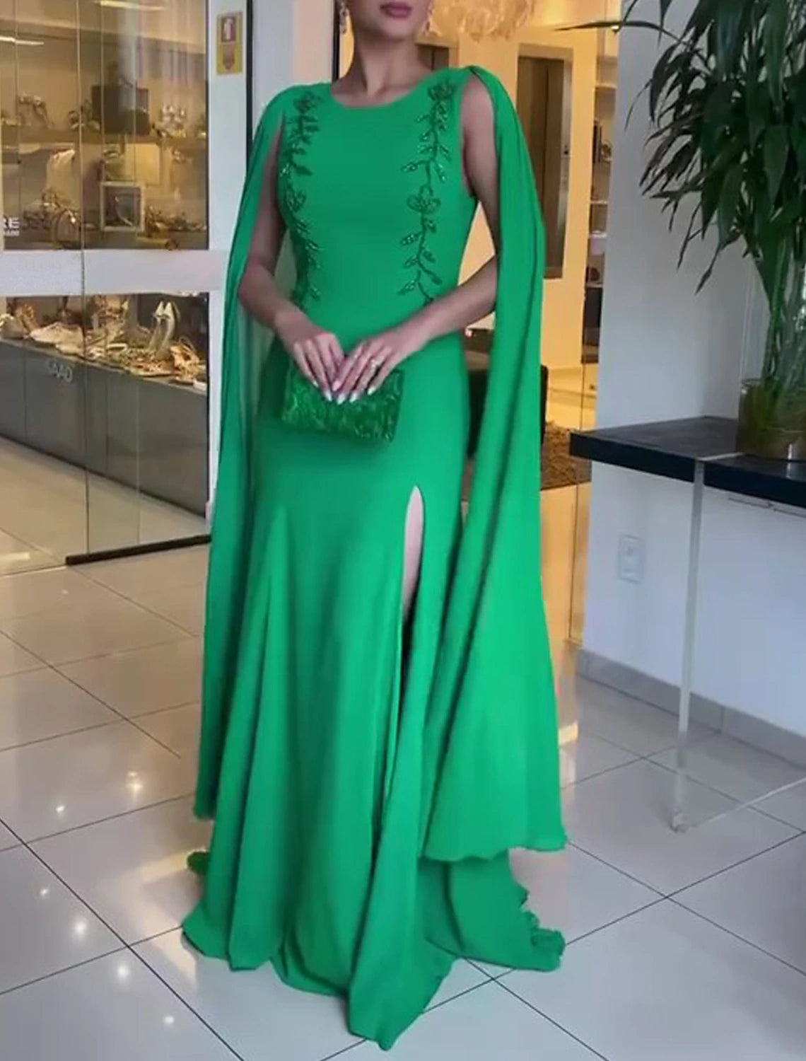 Abito da sera a trapezio, elegante, da invitata a nozze, con cravatta nera, lungo fino al pavimento, con maniche lunghe, scollo gioiello, mantelle in chiffon con applicazioni