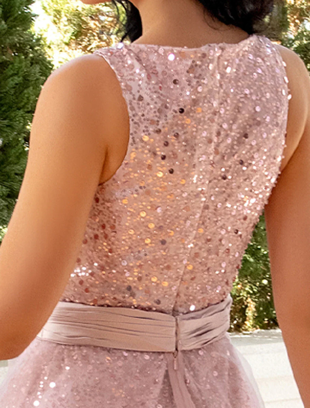 Vestidos de fiesta con corte tubo/columna, brillantes y con brillo, para cóctel, hasta la rodilla, sin mangas, cuello en V, tul desmontable con lentejuelas