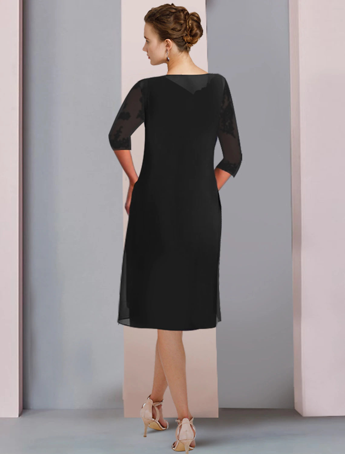 Vestido de dos piezas de corte A para madre de la novia, elegante, con escote redondo, largo hasta la rodilla, de gasa, con encaje, media manga, chaqueta cruzada incluida, con apliques fruncidos