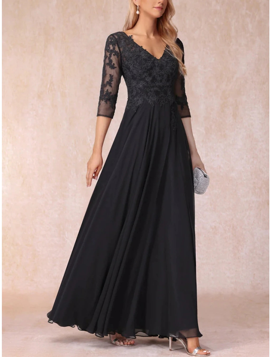 Abito da cerimonia per la madre della sposa, a trapezio, elegante, con scollo a V, lunghezza al pavimento, in chiffon e pizzo, manica a 3/4, con arricciature, tinta unita