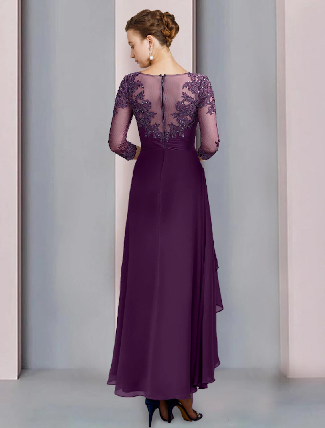 Abito da cerimonia per la madre della sposa, a tubino, con scollo a barchetta, lunghezza alla caviglia, in chiffon, pizzo, maniche a 3/4, con pieghe e paillettes