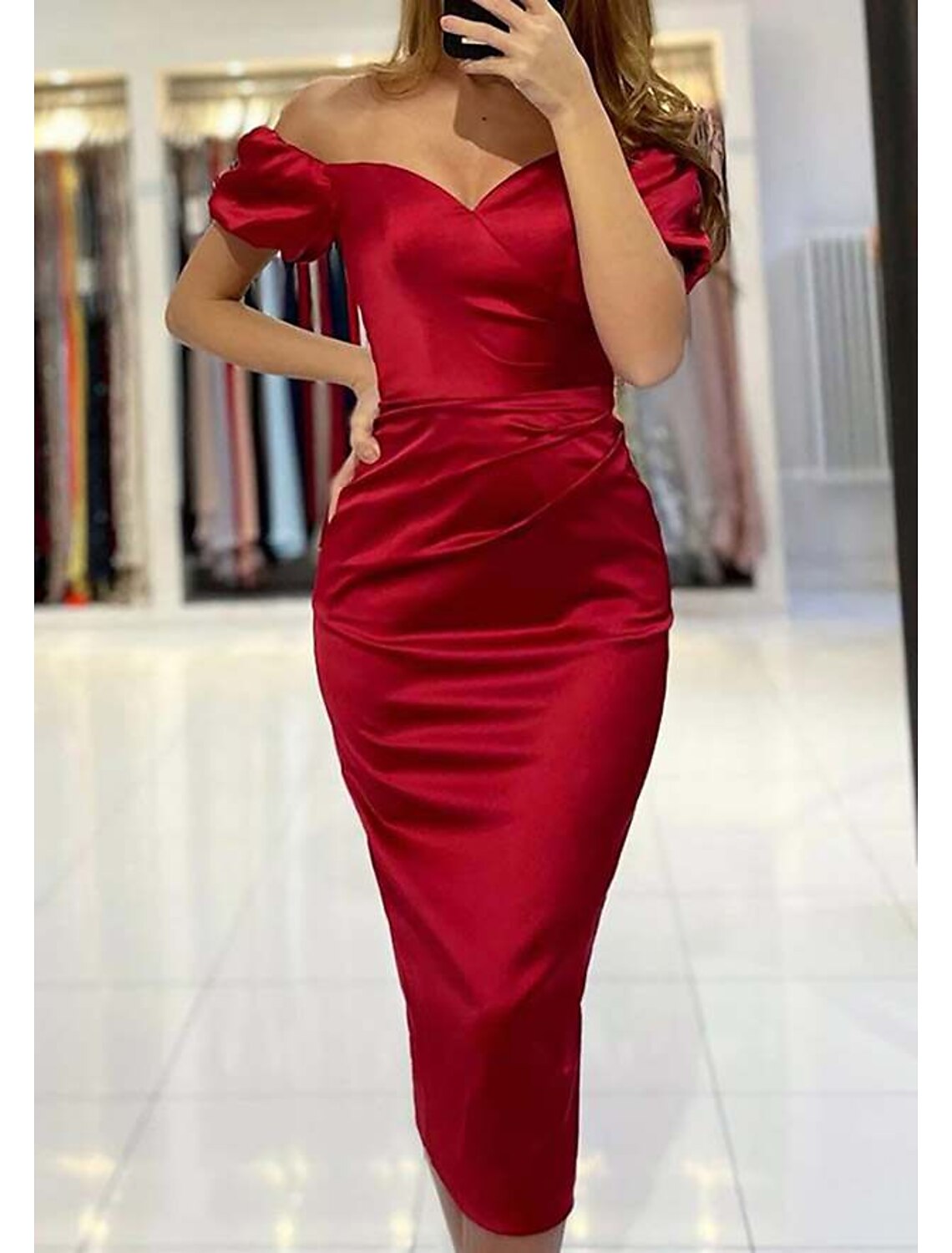 Vestidos de cóctel de corte tubo/columna, vestido minimalista para invitadas de boda, fiesta de bodas, largo hasta la rodilla, manga corta, hombros descubiertos, charmeuse con fruncido