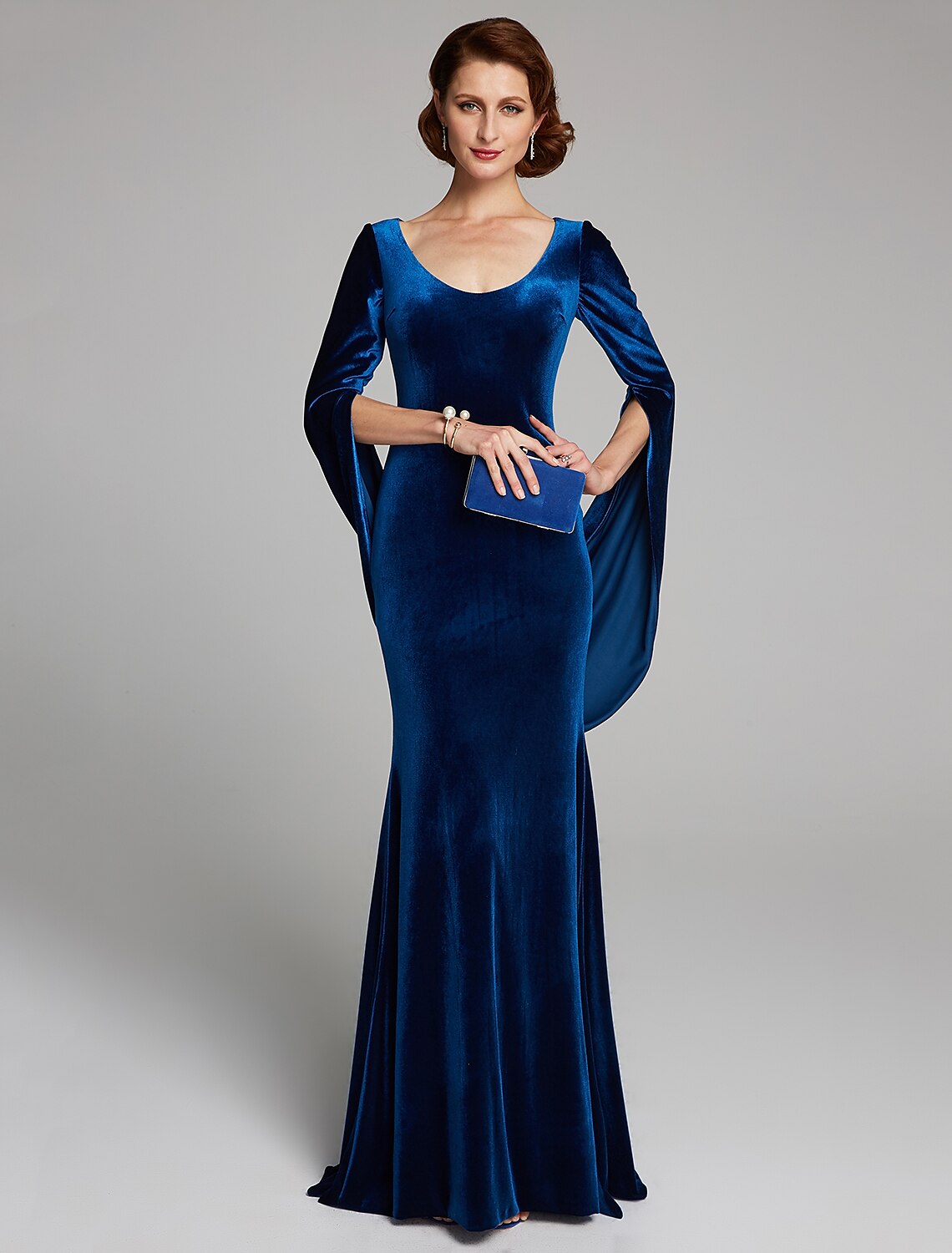 Vestido de sirena/trompeta para madre de la novia, estilo vintage, talla grande, sexy, escote redondo, cola larga de terciopelo con pliegues