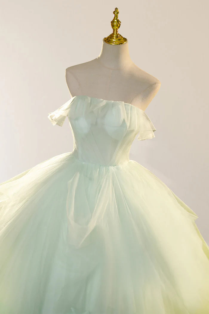 Elegante vestido de baile de hadas transparente con encaje floral 3D en color verde salvia