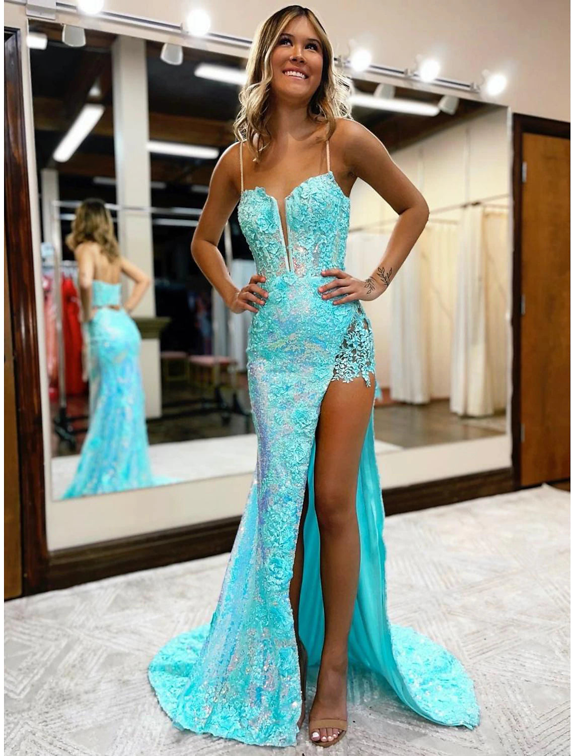 Vestidos de fiesta de sirena/trompeta, vestido de fiesta formal de boda con abertura alta, cola de corte, sin mangas, cuello en V, lentejuelas y apliques de abertura