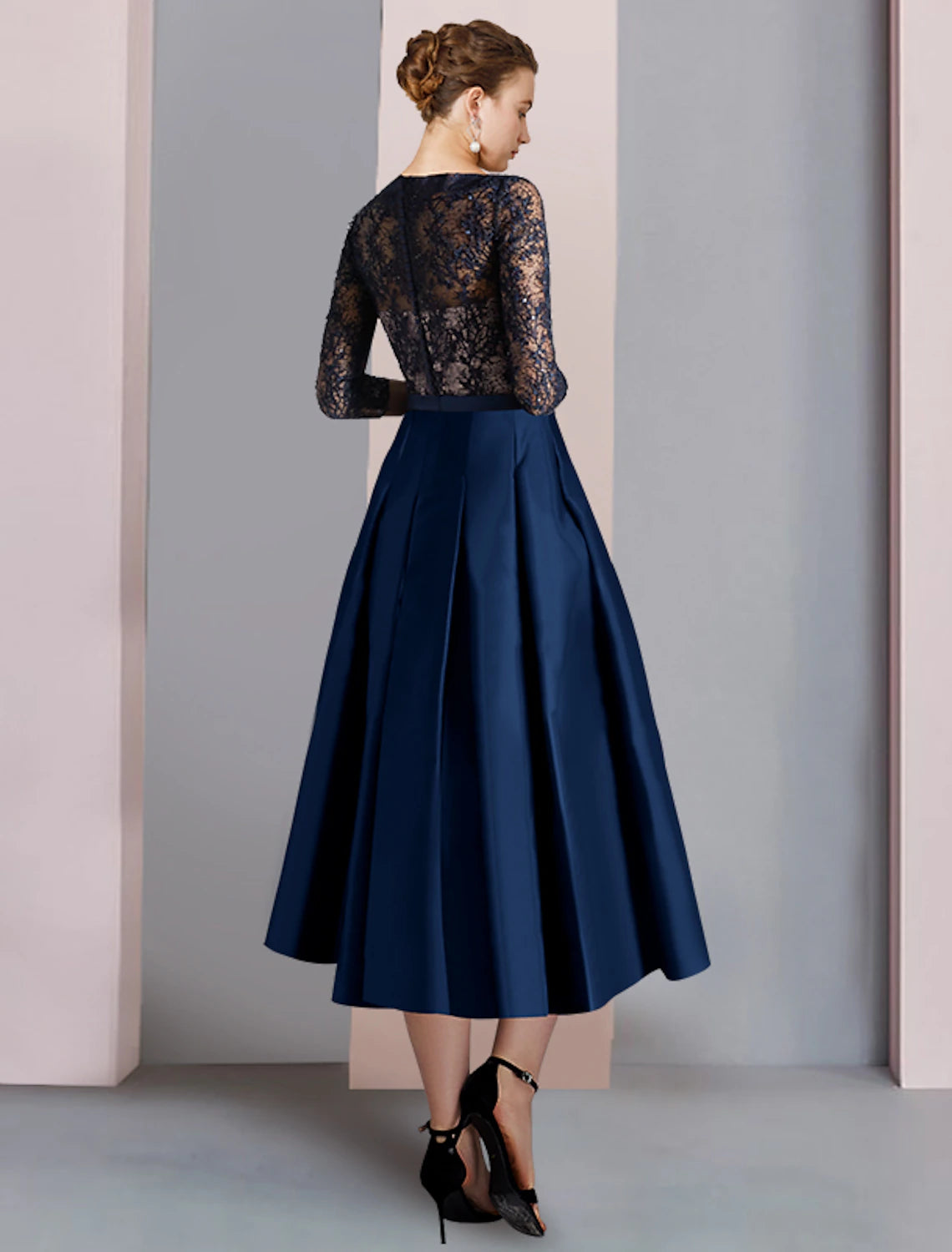 Abito da cerimonia per la madre della sposa, a trapezio, elegante, con scollo a V, lunghezza tè, in raso, pizzo, mezza manica, con fiocco/i e arricciature