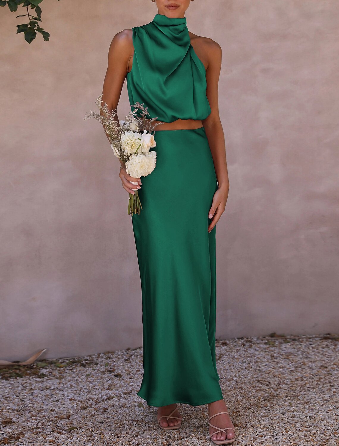 Vestido elegante de fiesta de dos piezas con corte tubo/columna, para invitados de boda, largo hasta los tobillos, sin mangas, cuello alto, satén con sobrefalda.