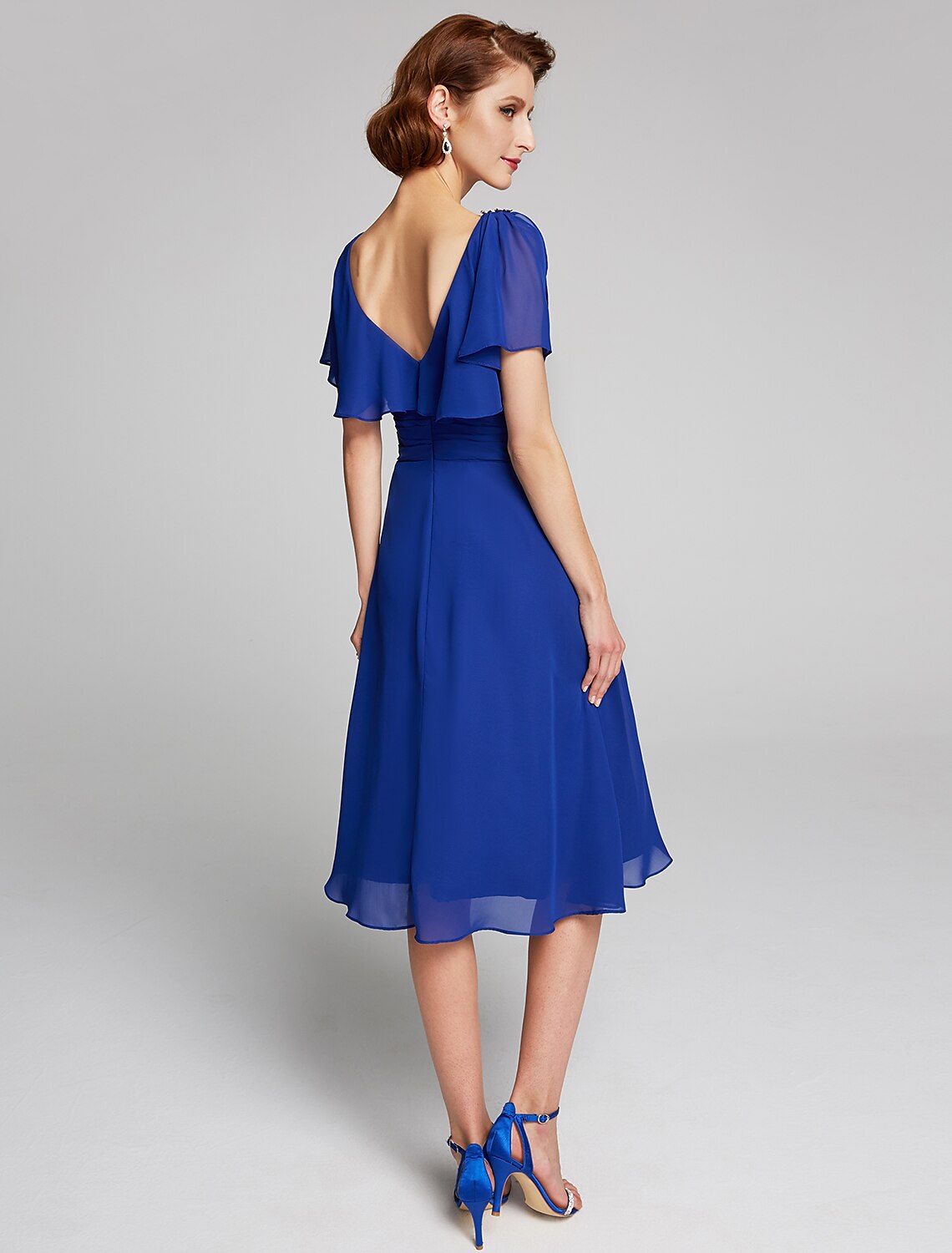 Abito da madre della sposa a trapezio, con scollo a cappuccio, lunghezza al ginocchio, in chiffon, maniche corte con volant